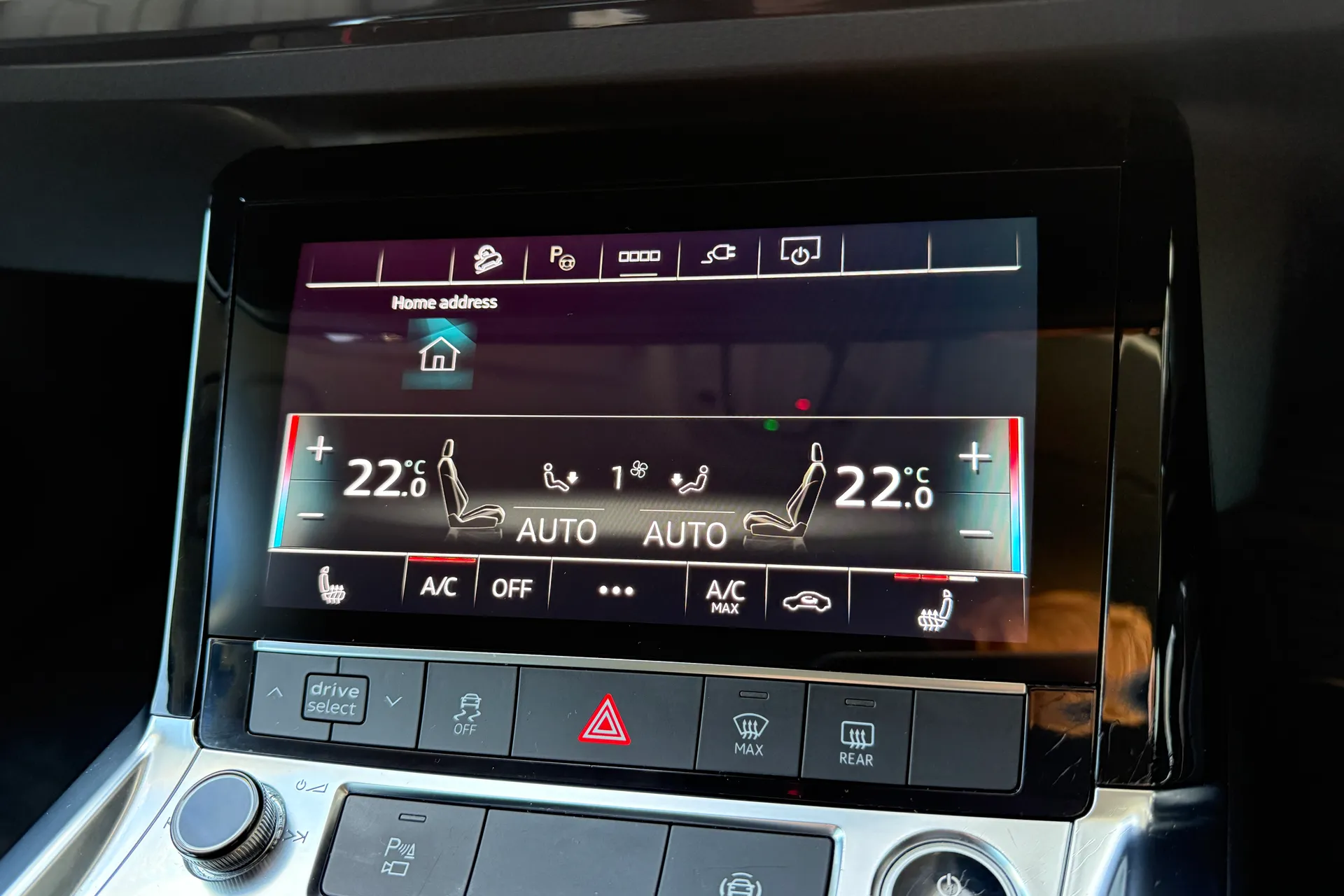 Audi e-tron thumbnail image number 15