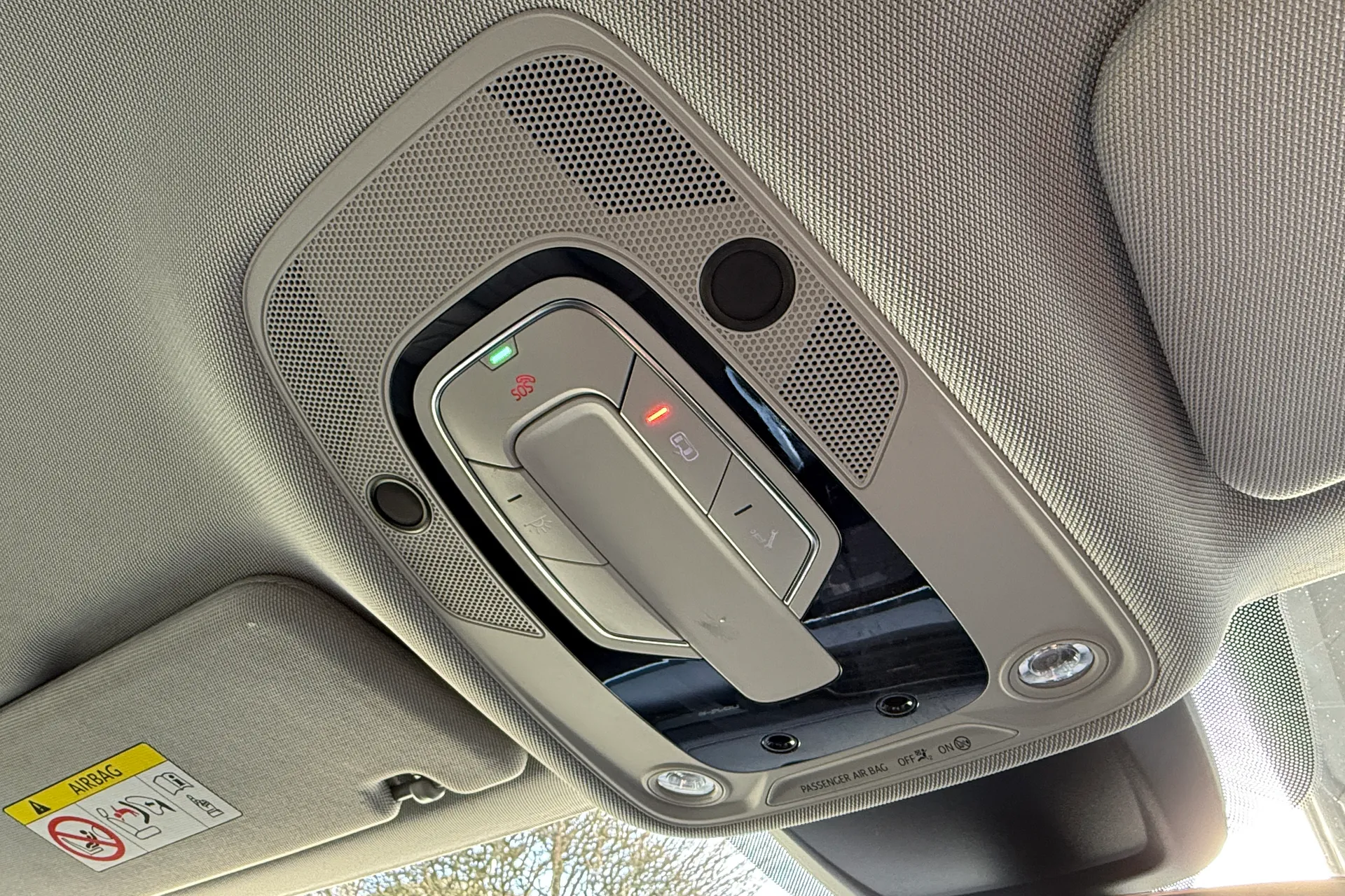 Audi e-tron thumbnail image number 32