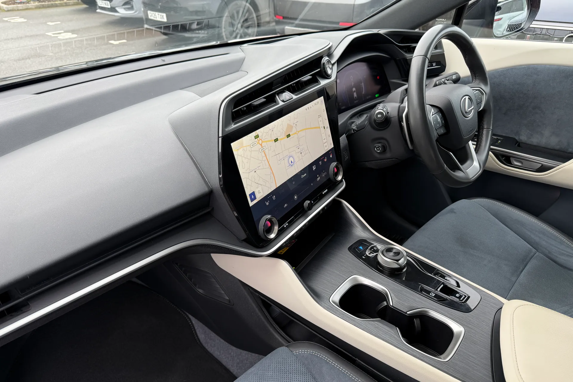 LEXUS RZ thumbnail image number 43