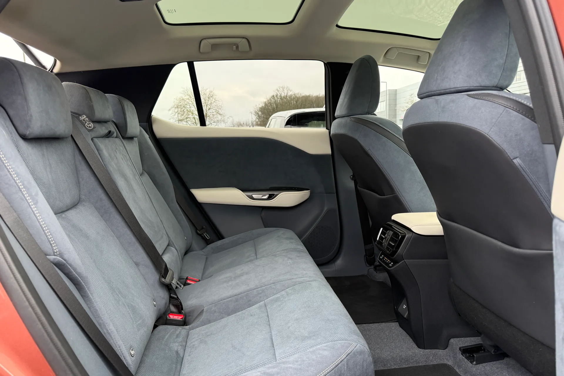 LEXUS RZ thumbnail image number 36