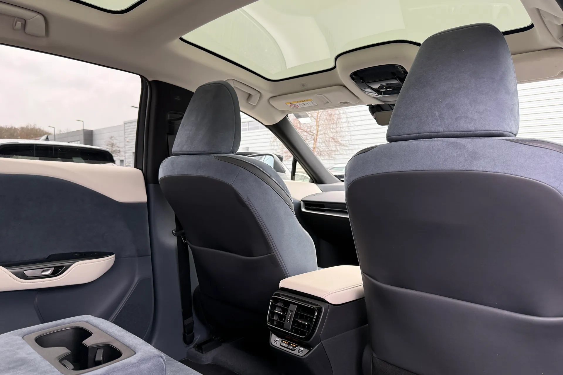 LEXUS RZ thumbnail image number 37