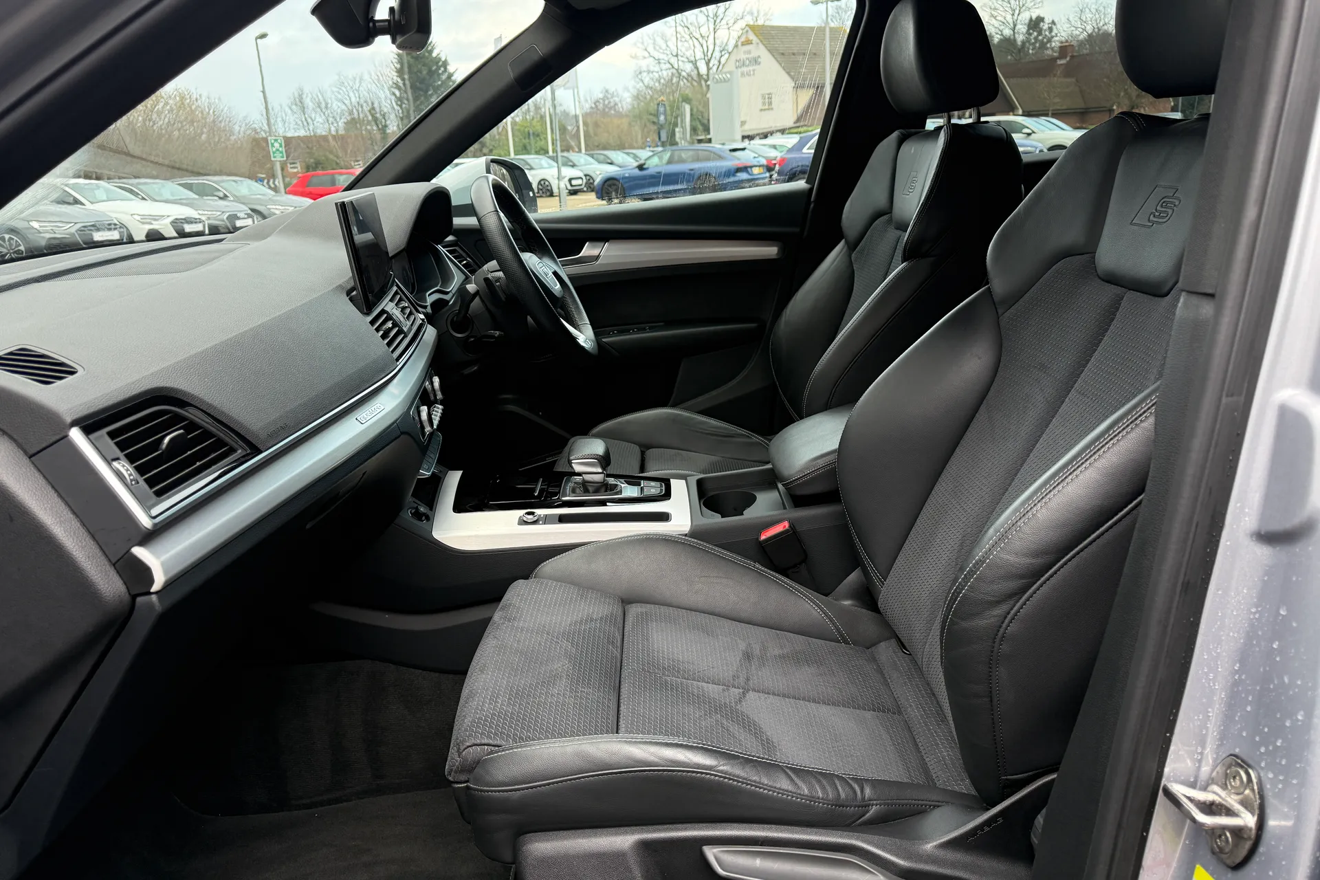 Audi Q5 thumbnail image number 19