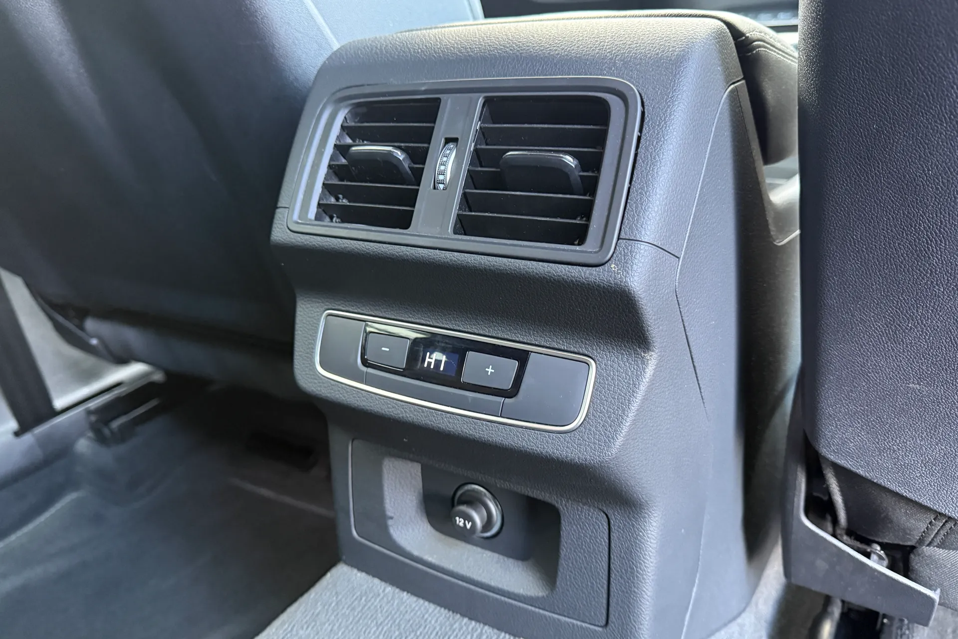 Audi Q5 thumbnail image number 29