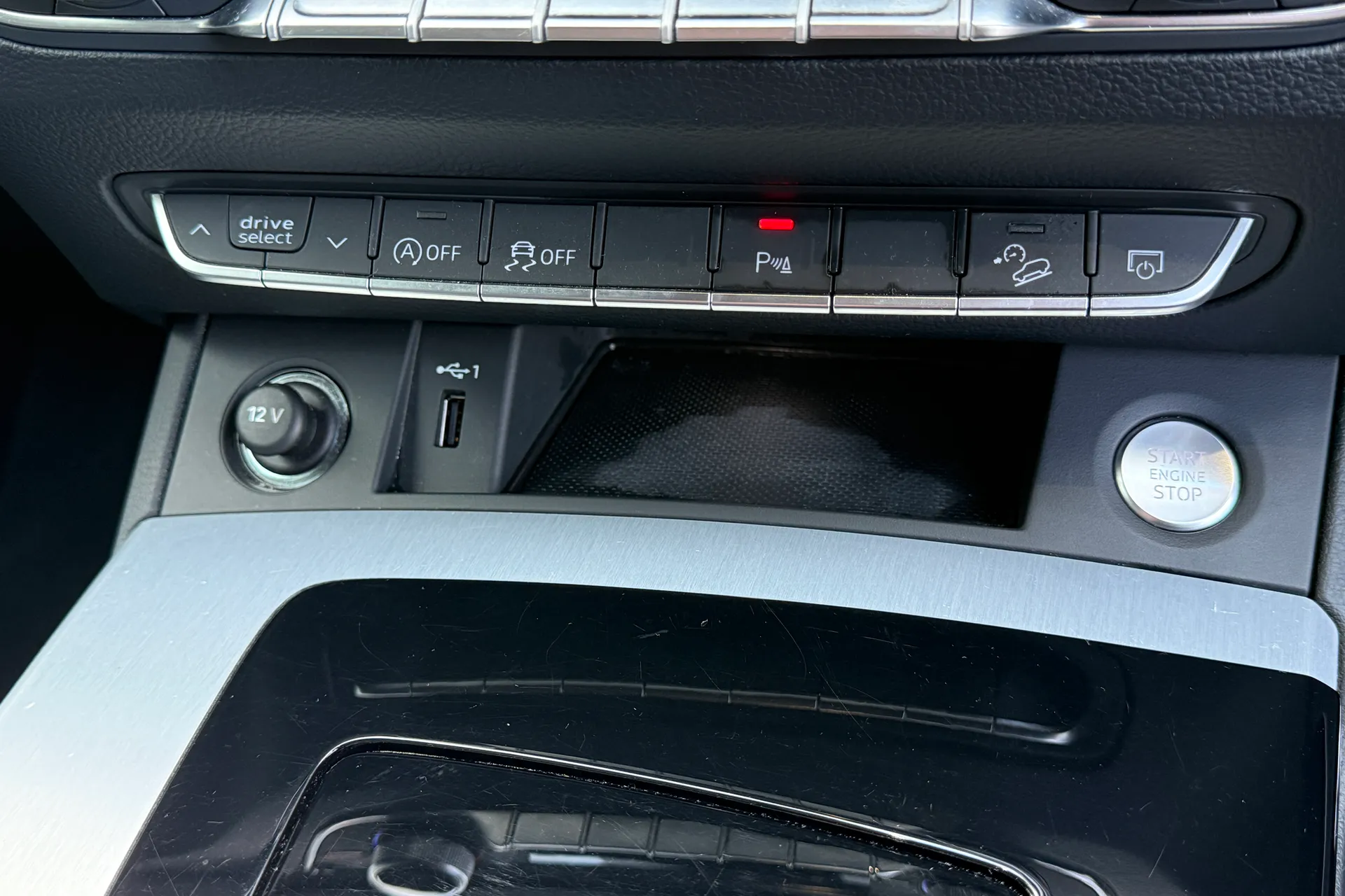 Audi Q5 thumbnail image number 45