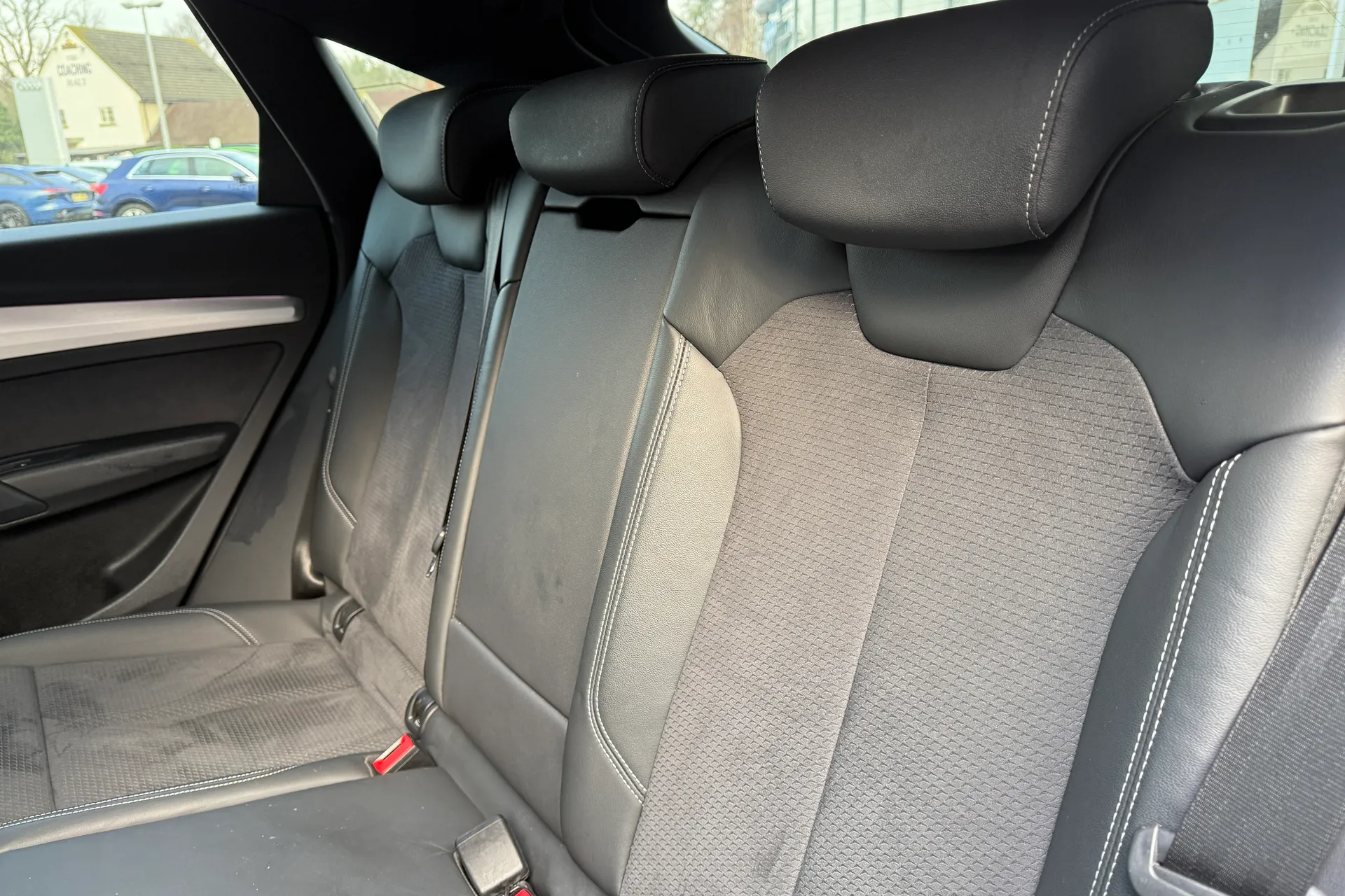 Audi Q5 thumbnail image number 21