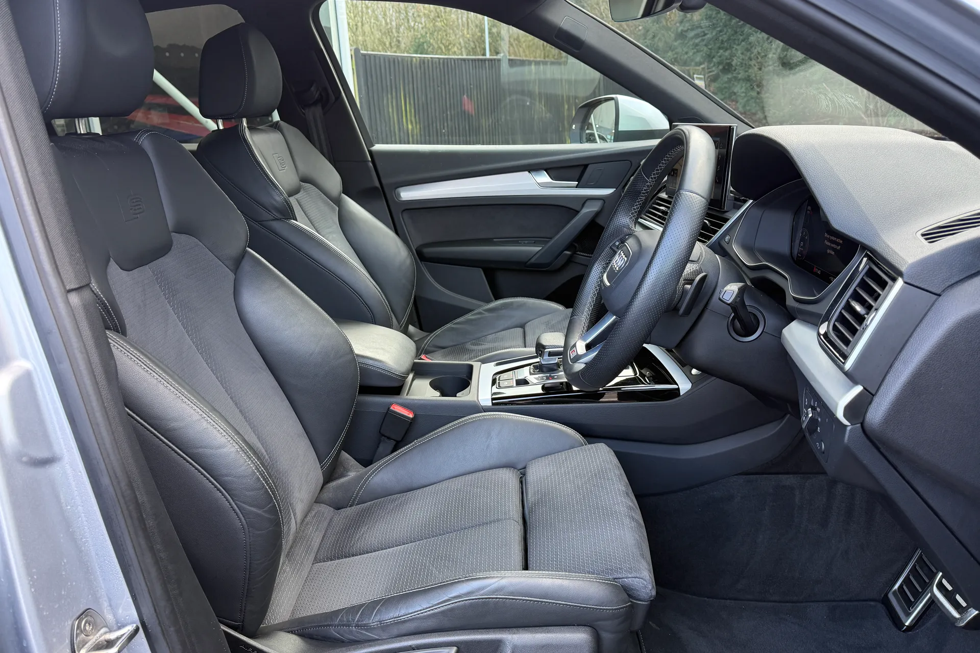 Audi Q5 thumbnail image number 13