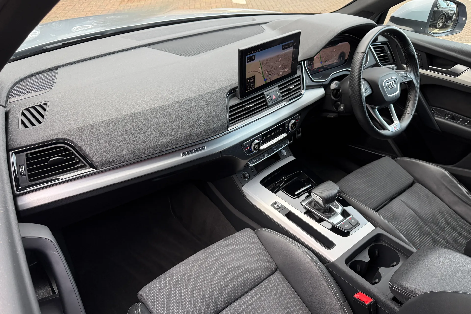 Audi Q5 thumbnail image number 18