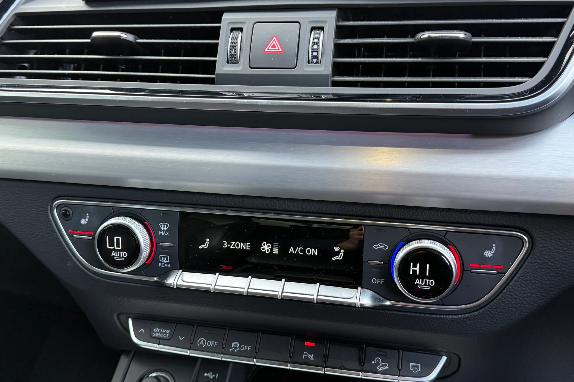 Audi Q5 thumbnail image number 46