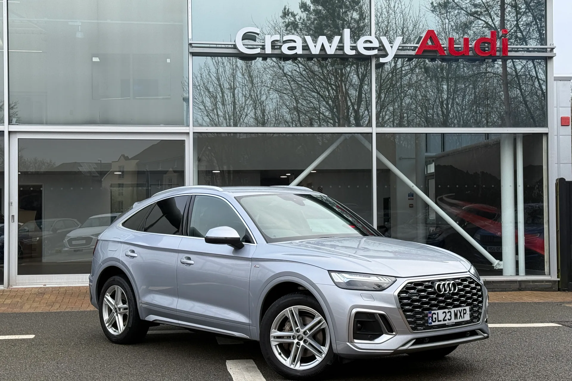 Audi Q5 focused image