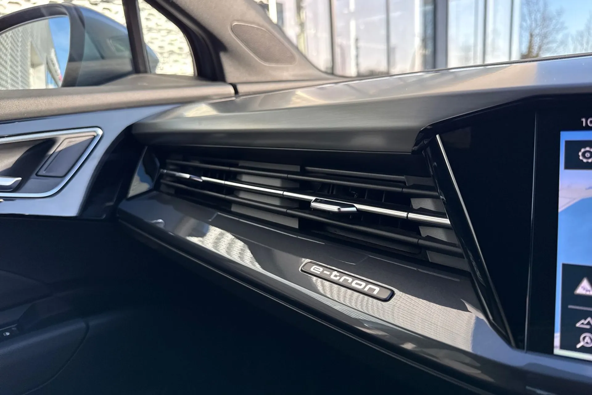 Audi Q4 thumbnail image number 49