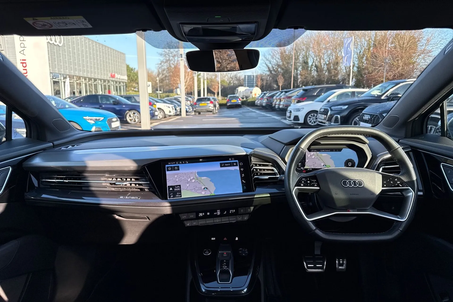 Audi Q4 thumbnail image number 3