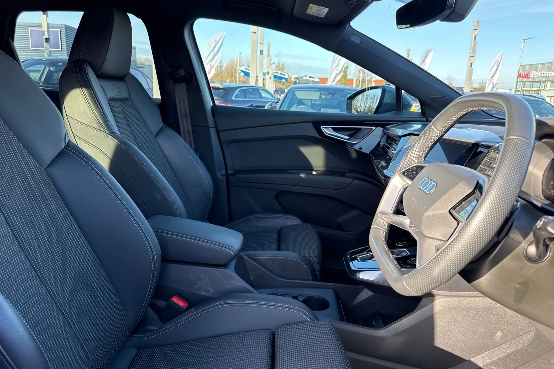 Audi Q4 thumbnail image number 40