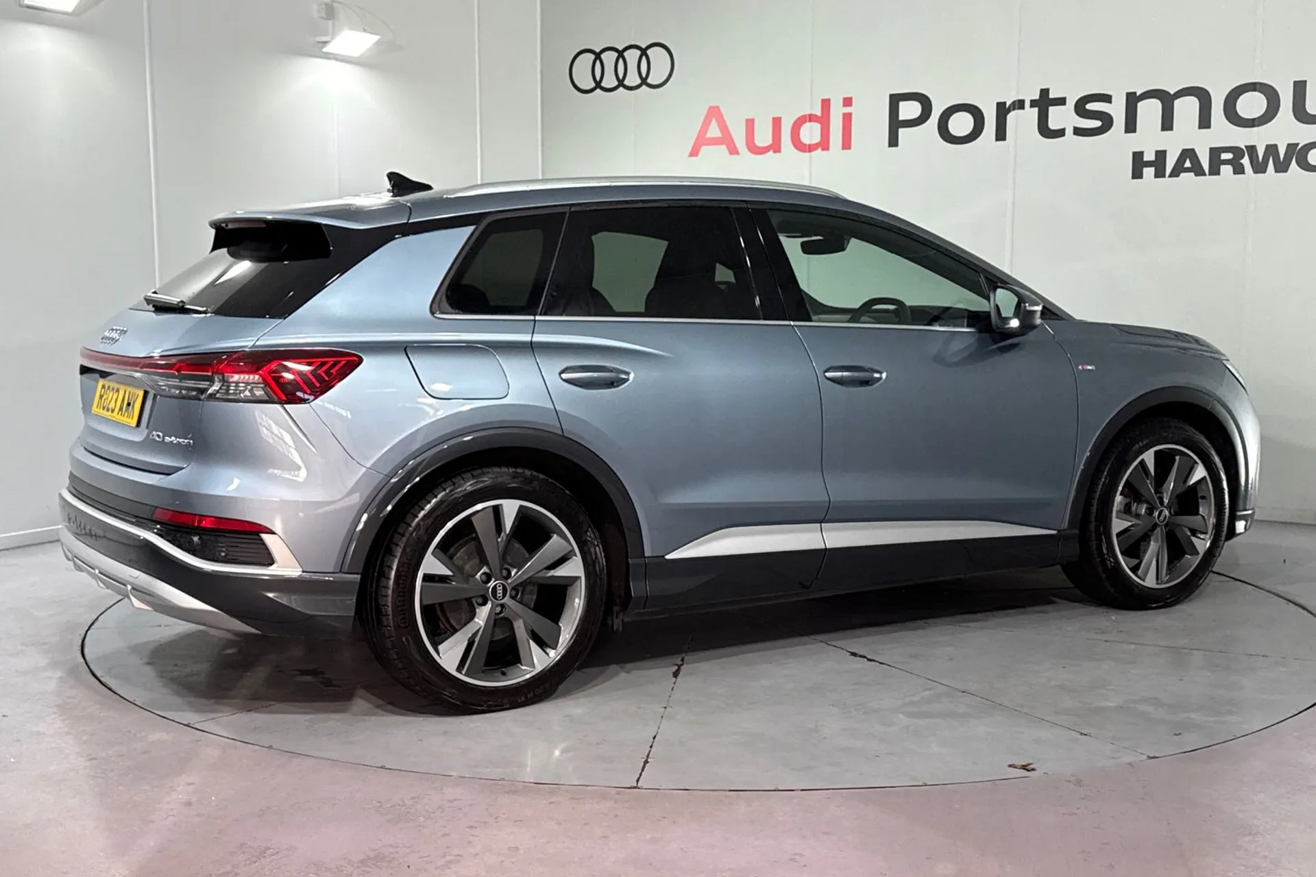 Audi Q4 thumbnail image number 13