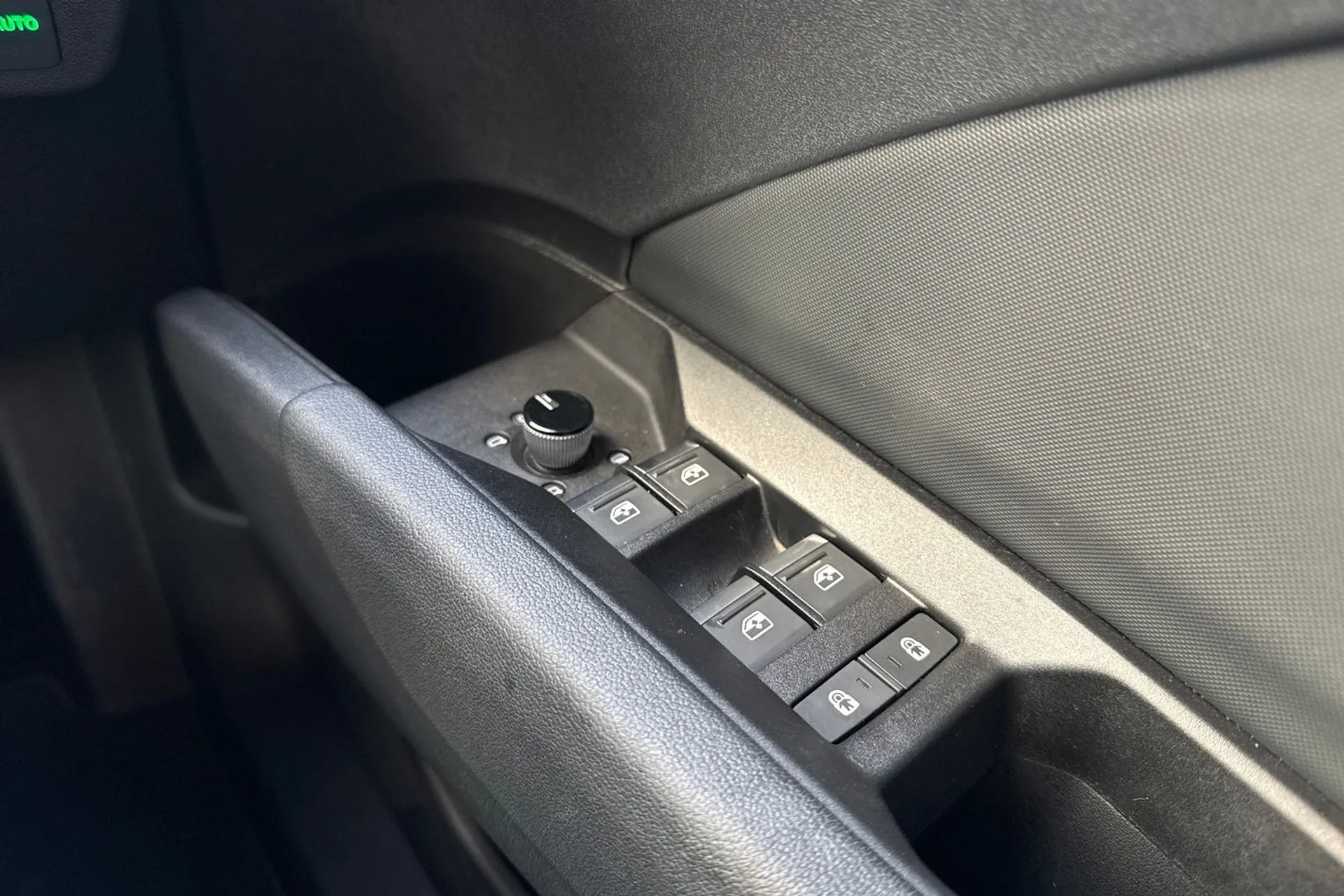 Audi Q4 thumbnail image number 47