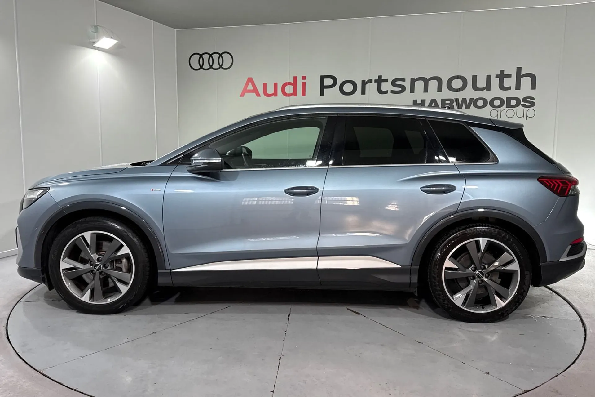 Audi Q4 thumbnail image number 20