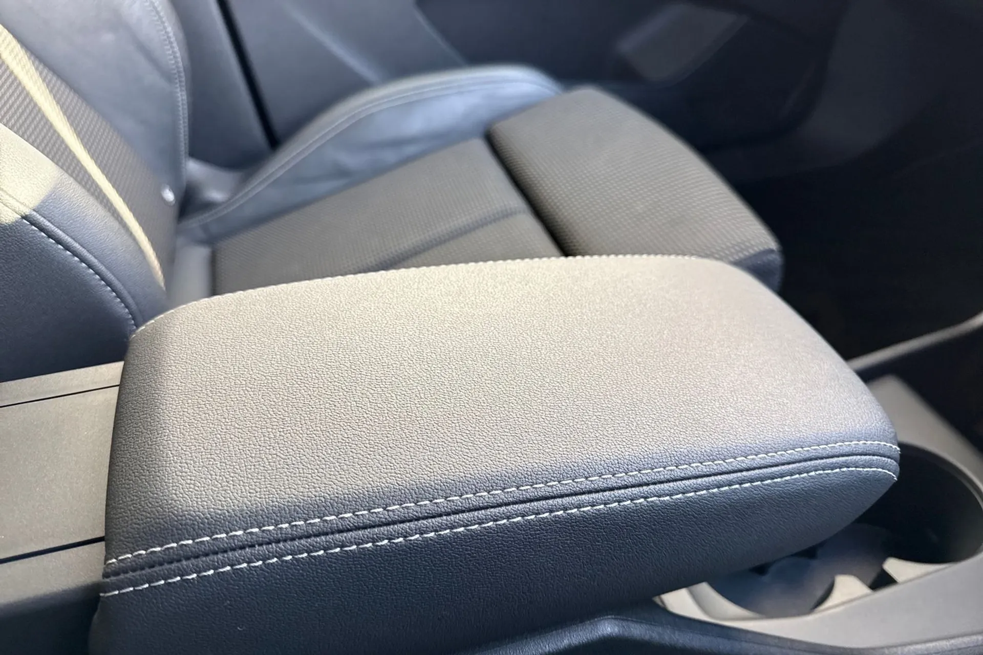 Audi Q4 thumbnail image number 48