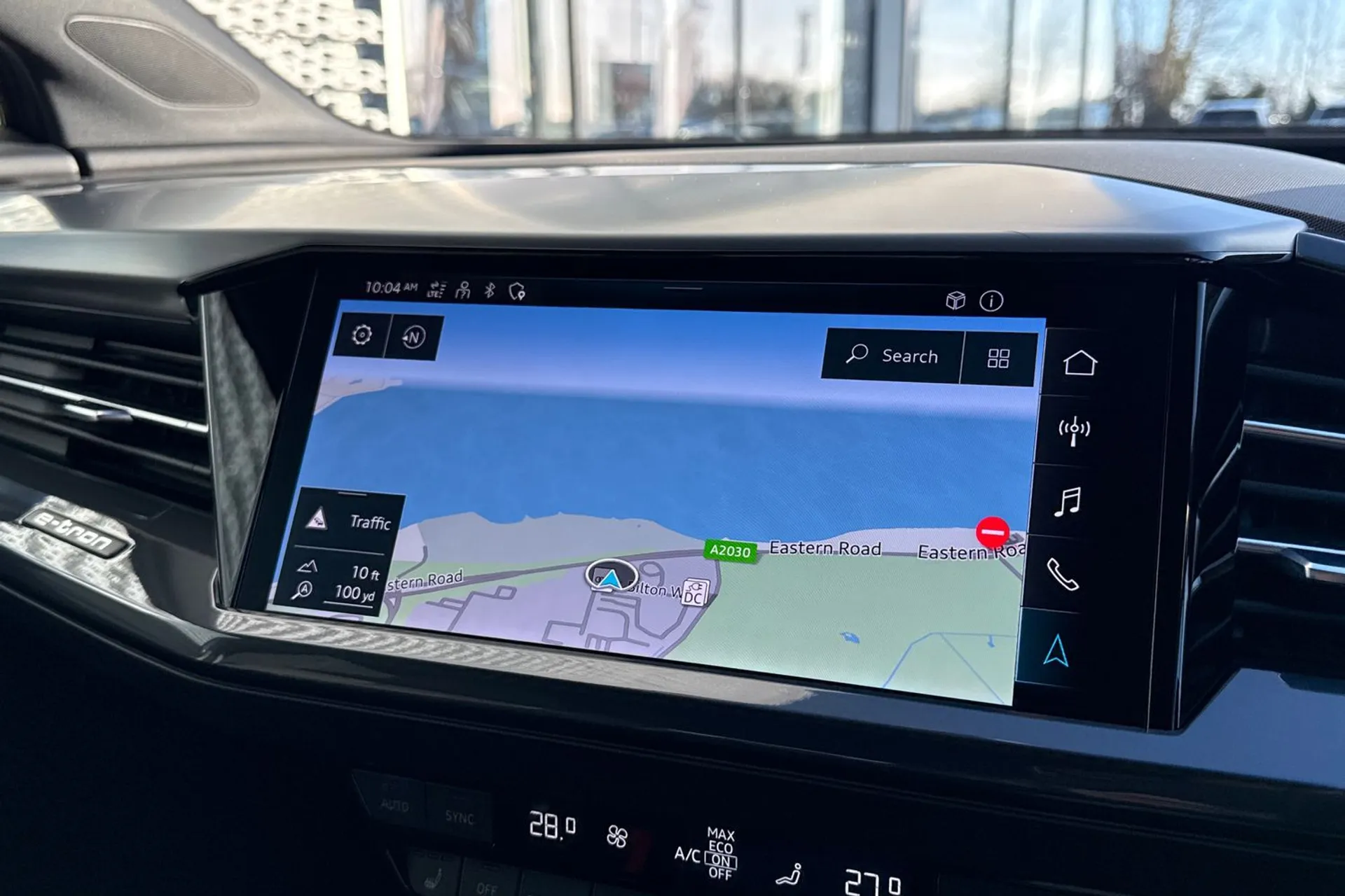 Audi Q4 thumbnail image number 4