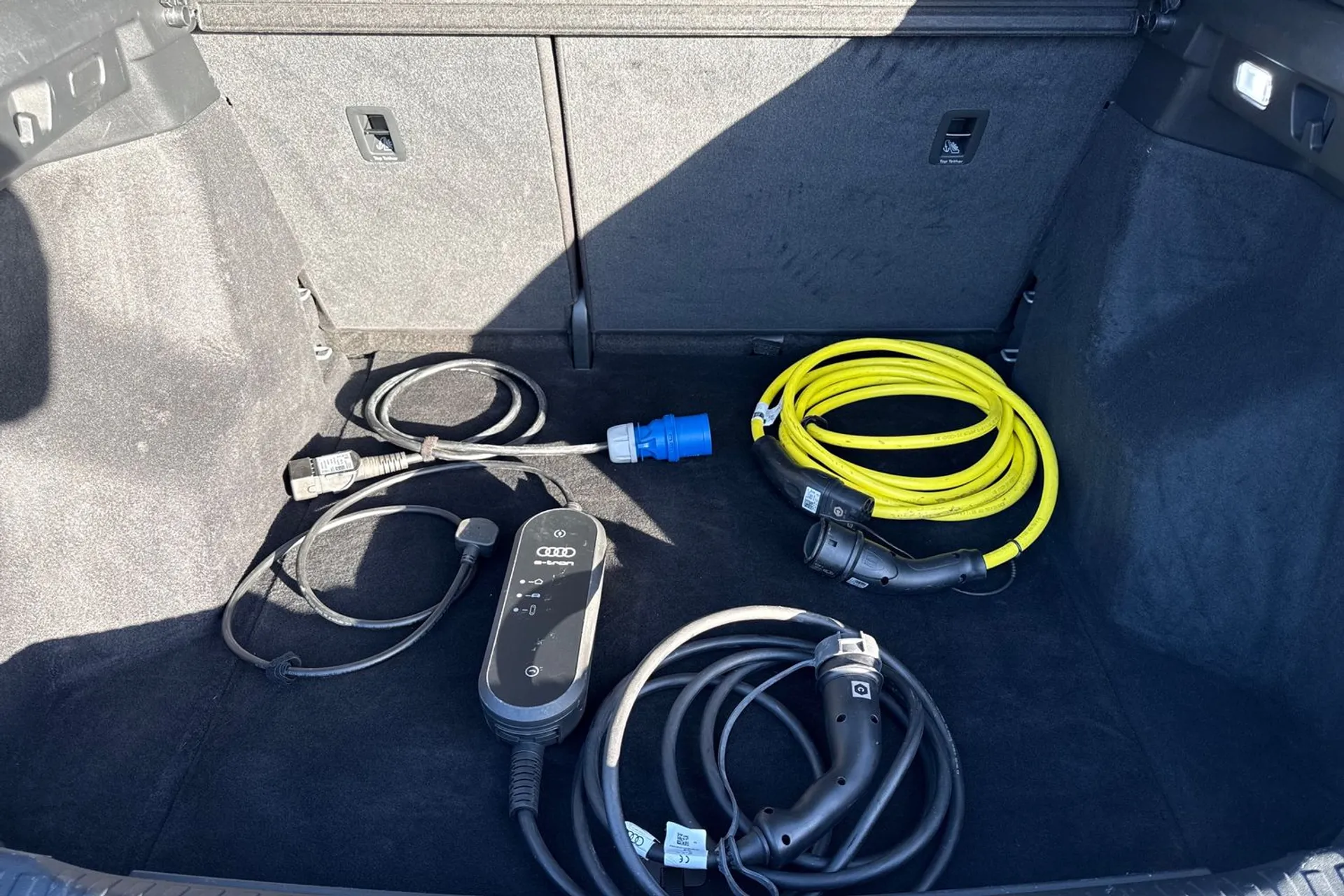 Audi Q4 thumbnail image number 35