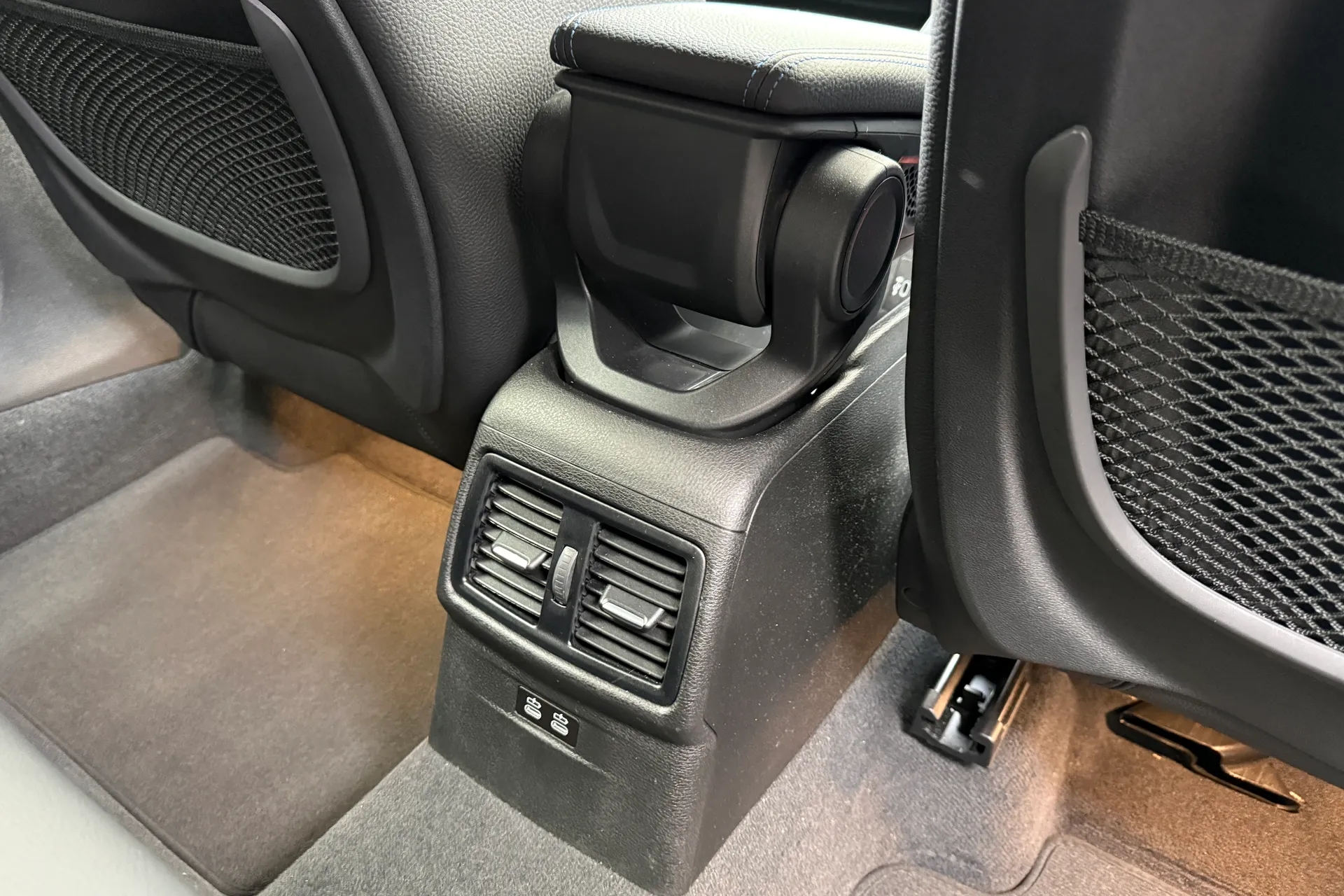 BMW X2 thumbnail image number 32