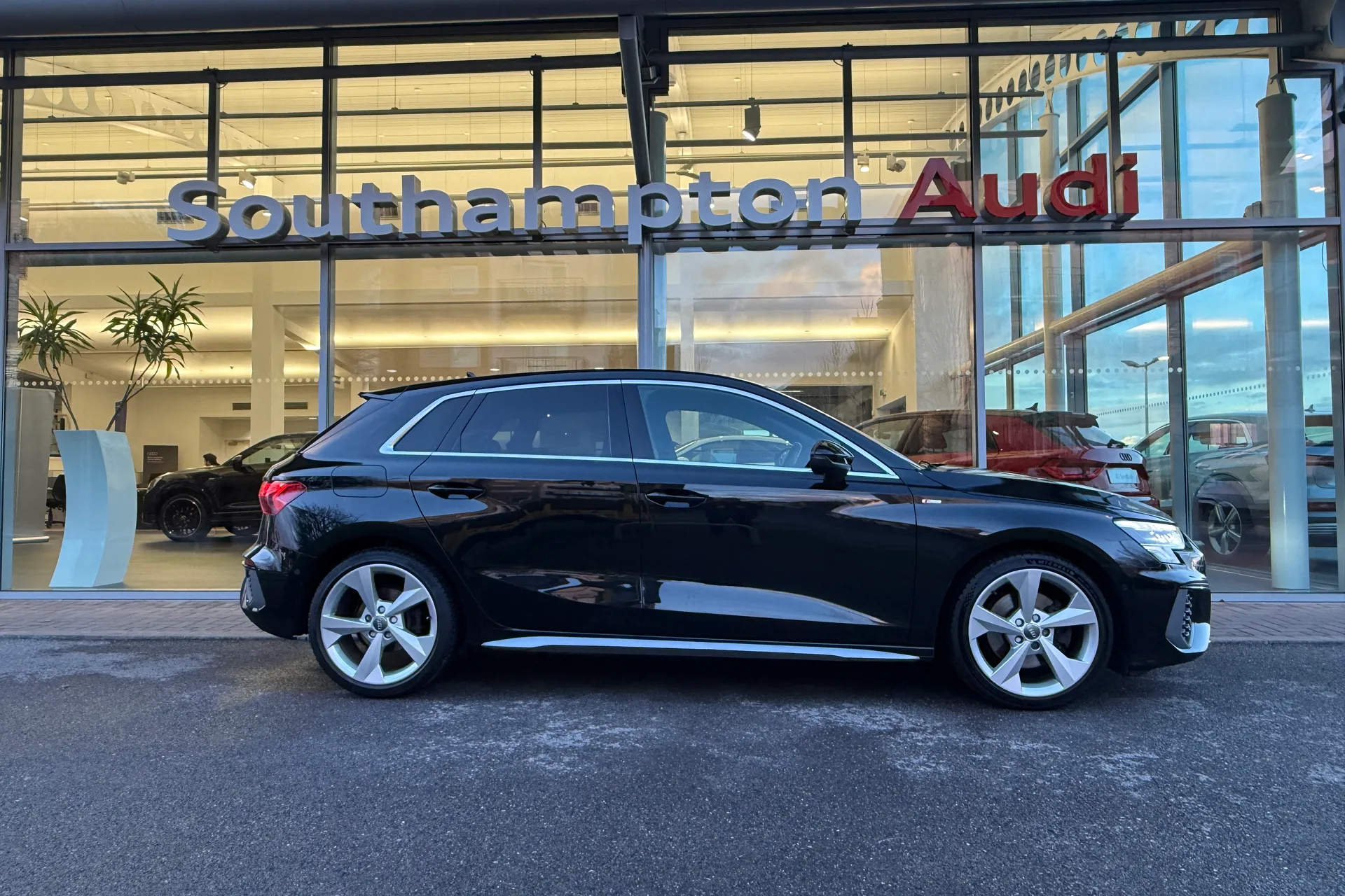 Audi A3 thumbnail image number 2