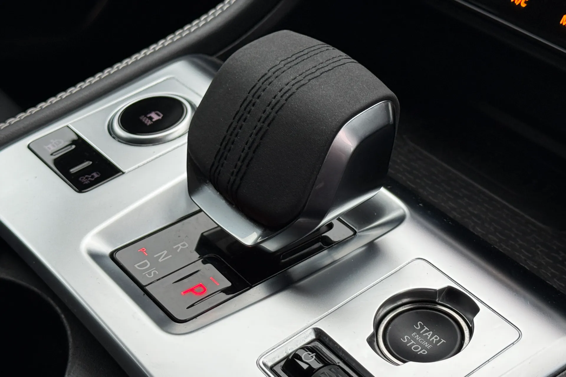 Jaguar F-PACE thumbnail image number 20