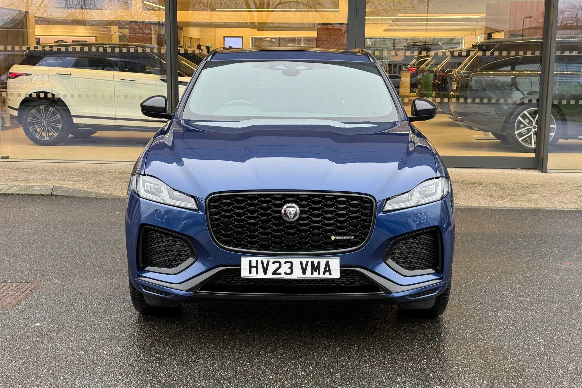 Jaguar F-PACE thumbnail image number 6
