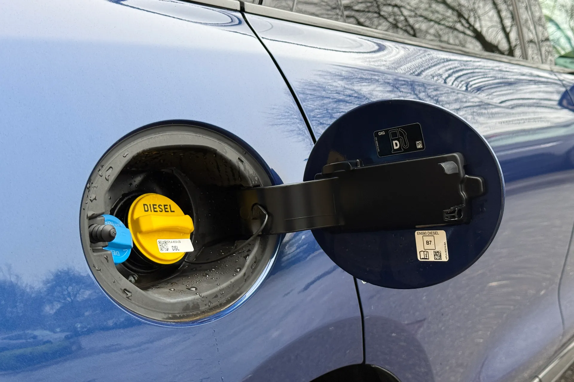 Jaguar F-PACE thumbnail image number 34