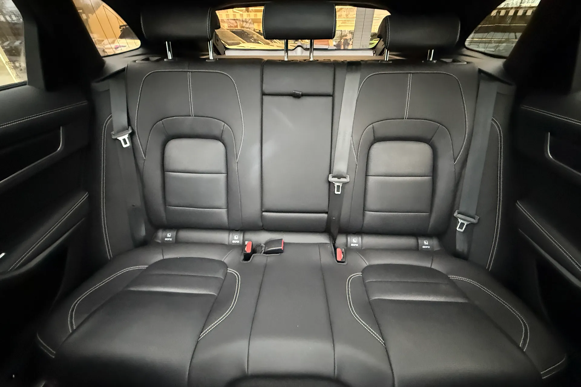 Jaguar F-PACE thumbnail image number 11