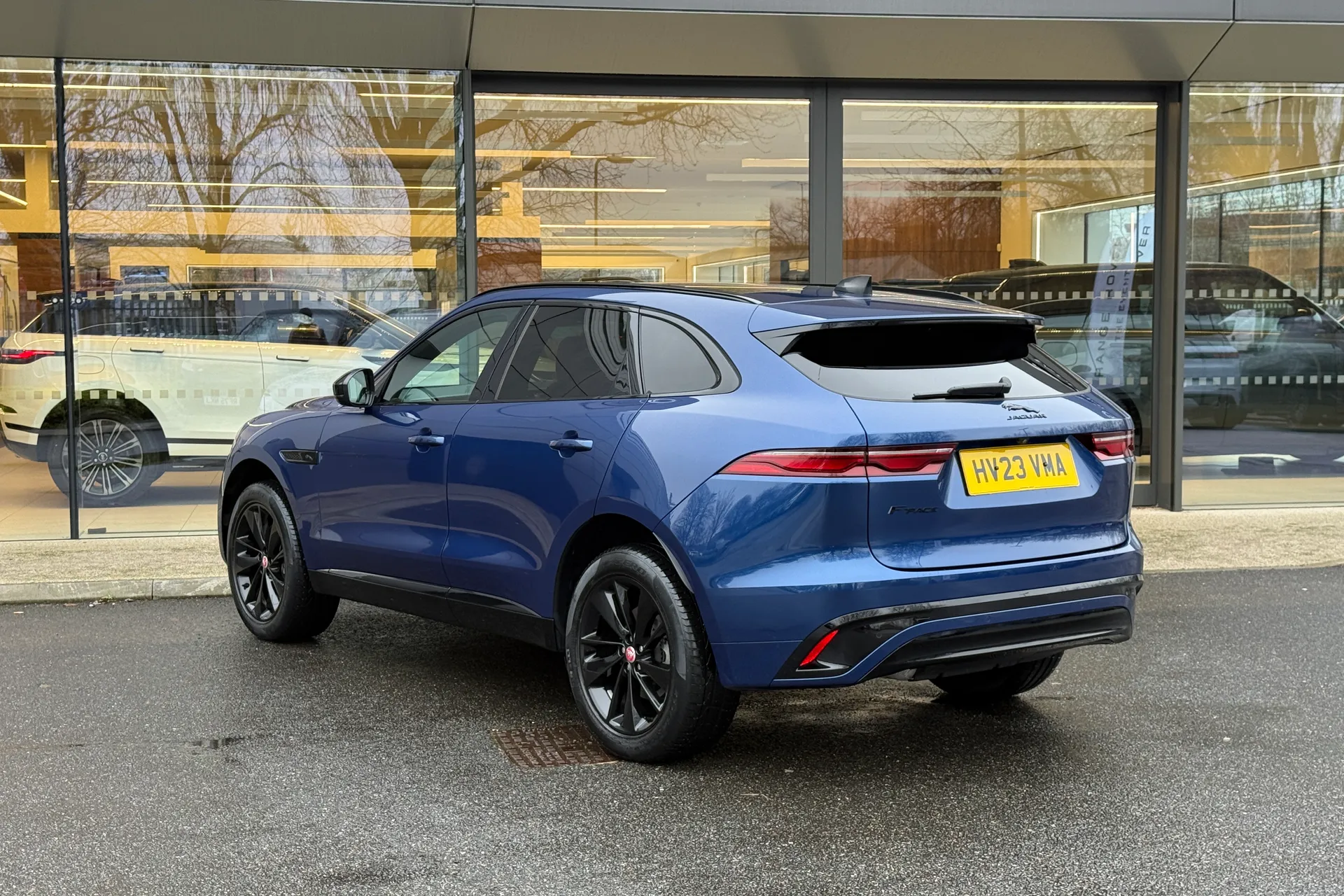 Jaguar F-PACE thumbnail image number 7