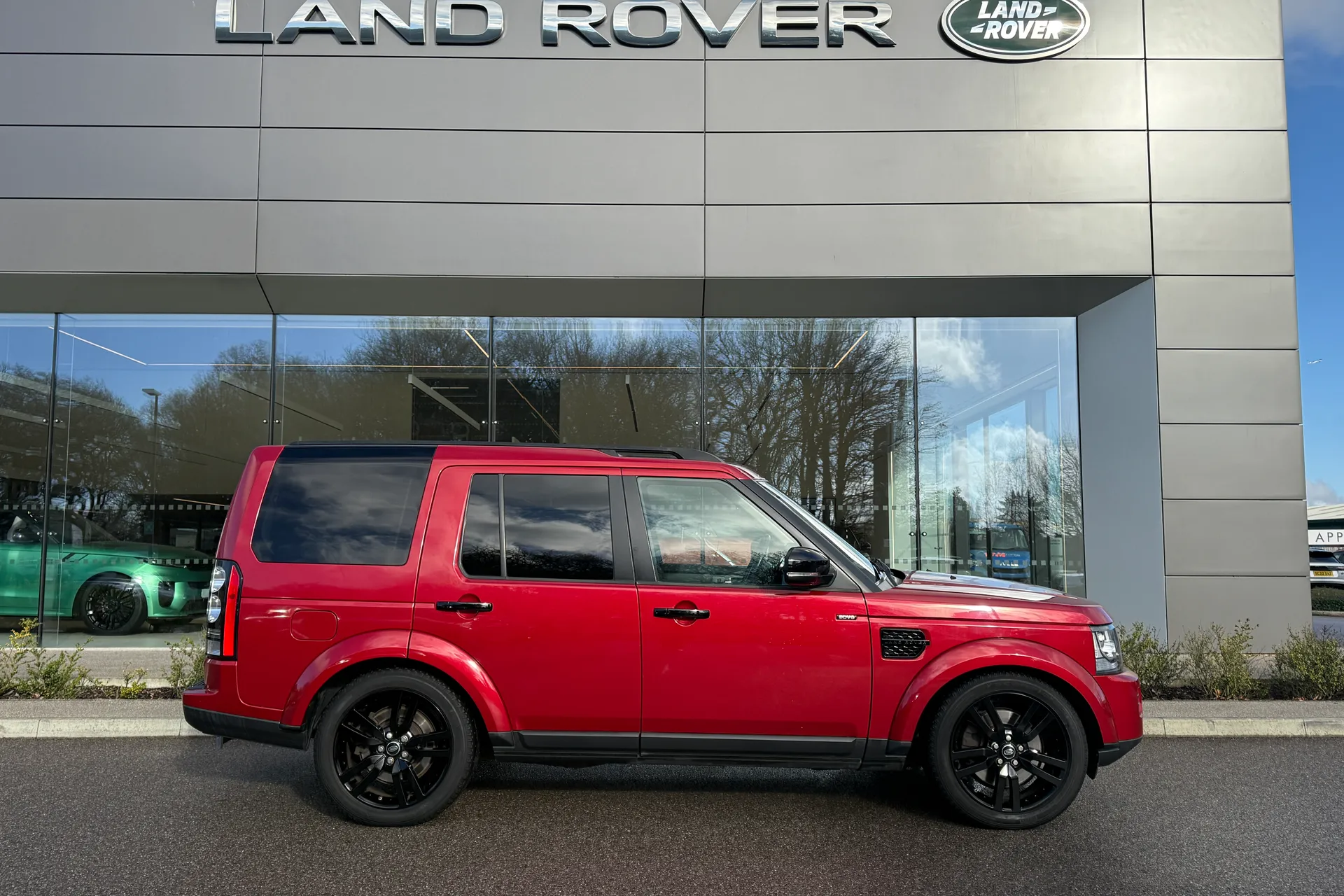 LAND ROVER DISCOVERY thumbnail image number 2