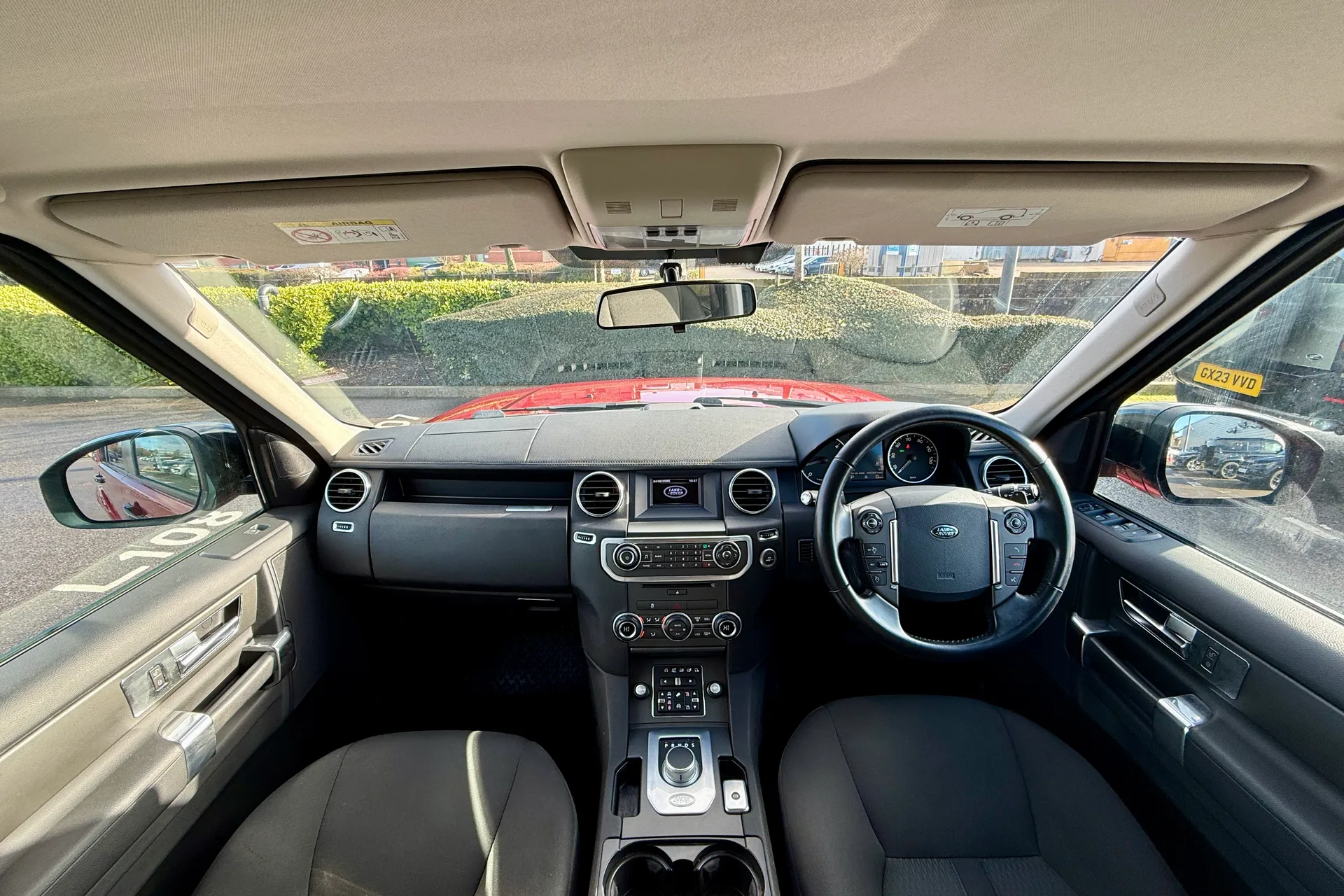 LAND ROVER DISCOVERY thumbnail image number 3