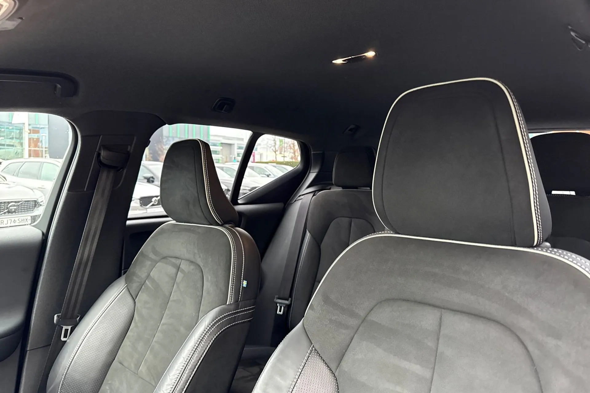 Volvo XC40 thumbnail image number 26