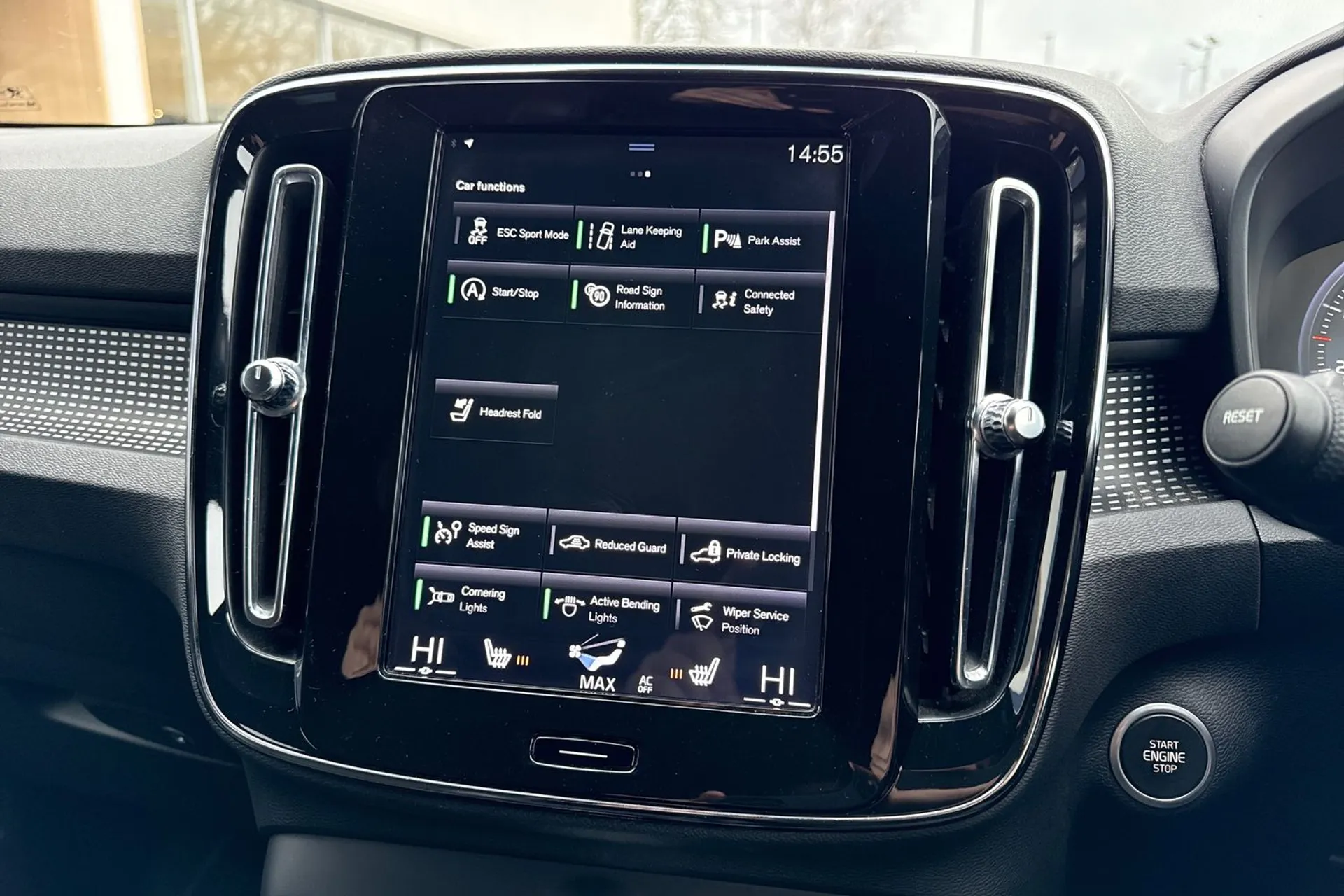 Volvo XC40 thumbnail image number 44