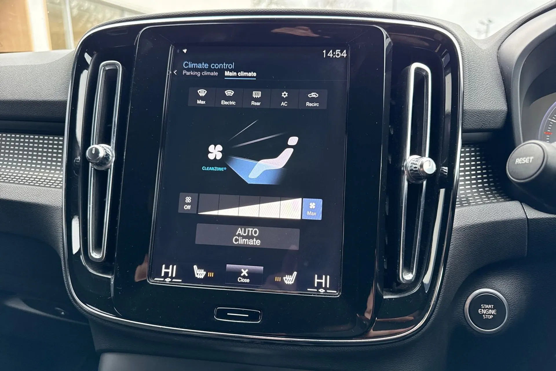 Volvo XC40 thumbnail image number 38