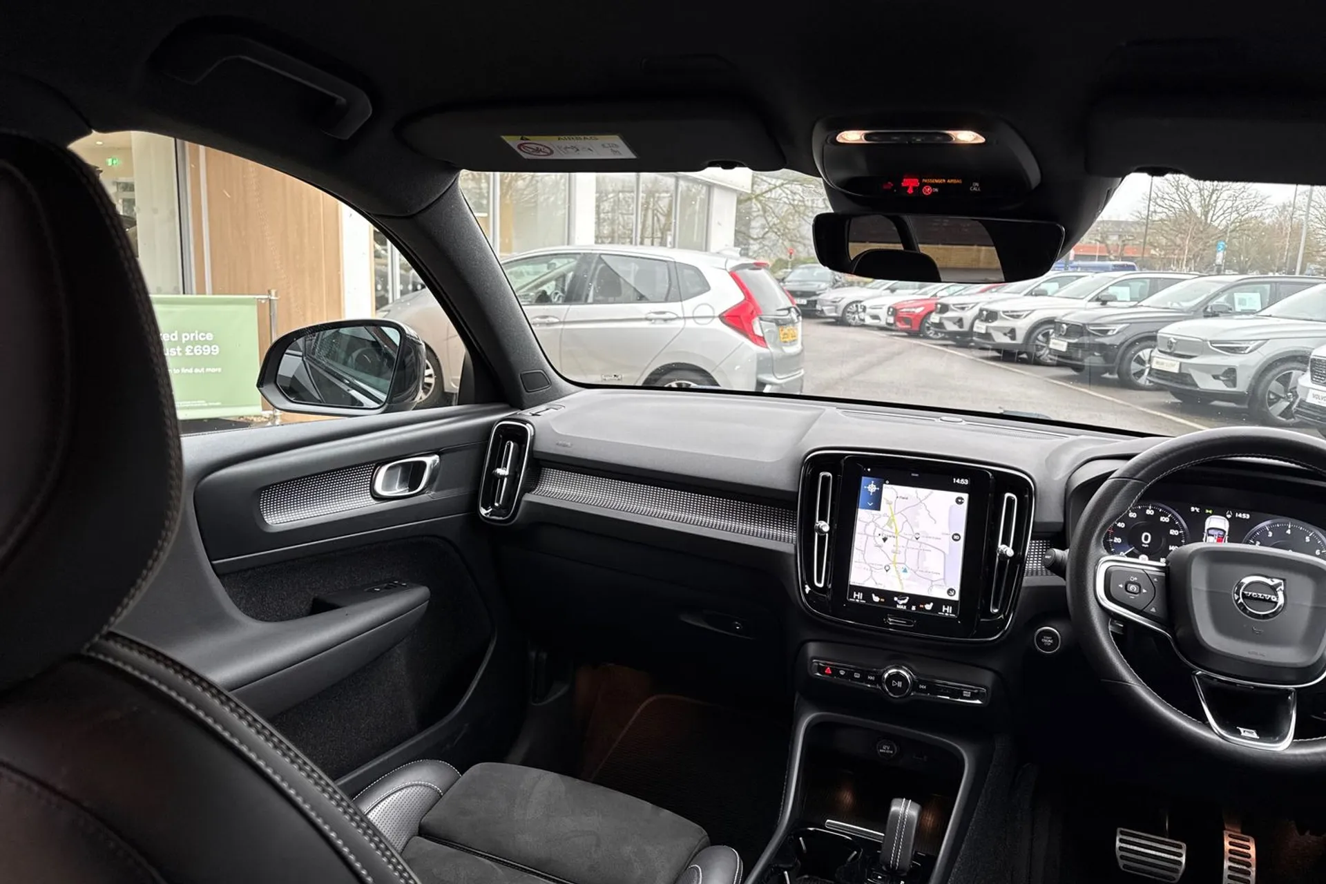 Volvo XC40 thumbnail image number 30