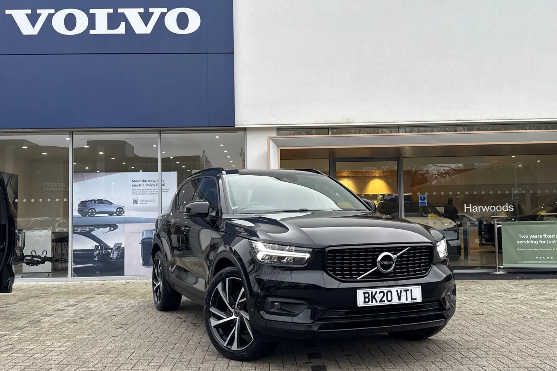 Volvo XC40 focused image