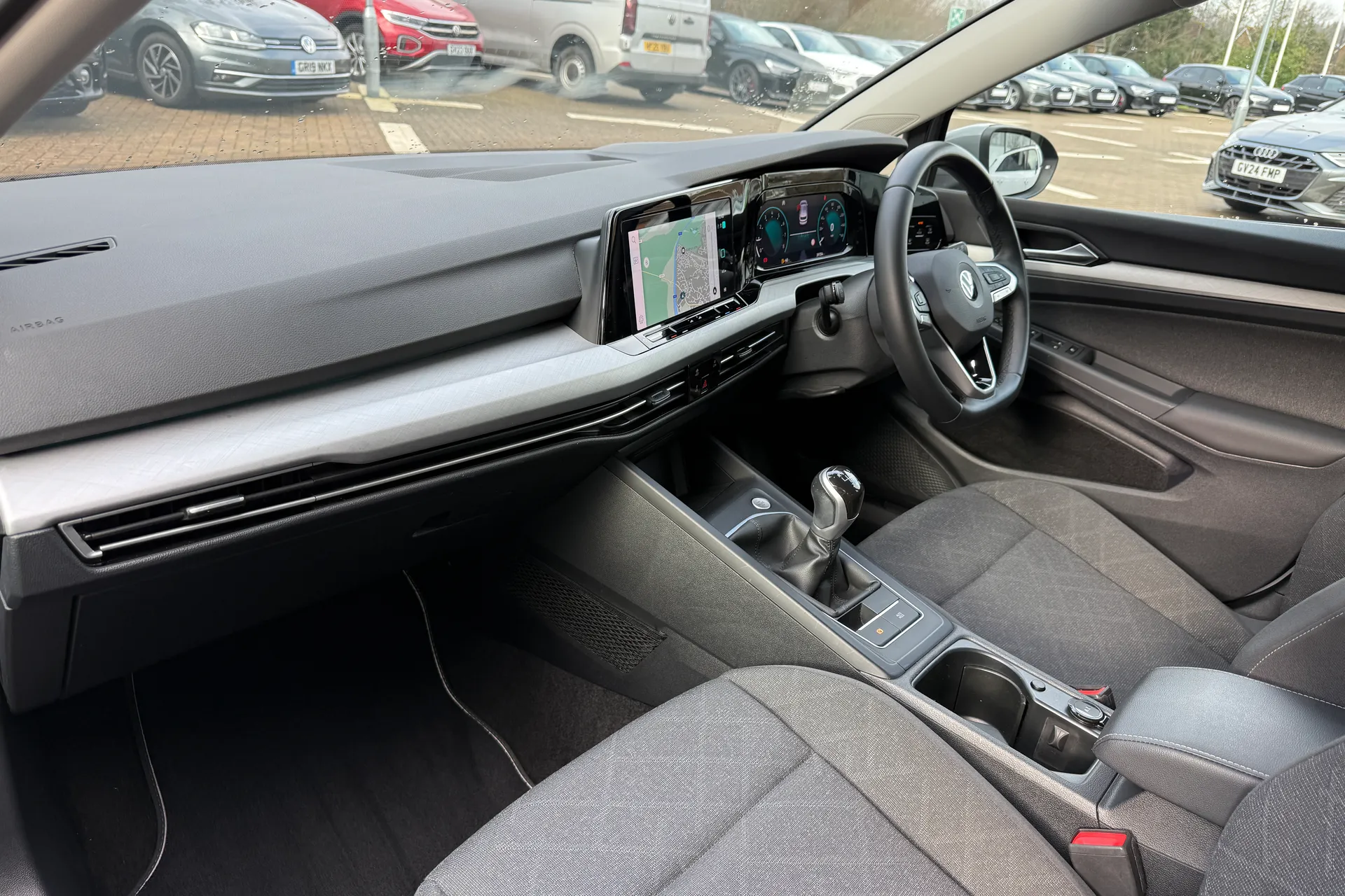 VOLKSWAGEN GOLF thumbnail image number 48