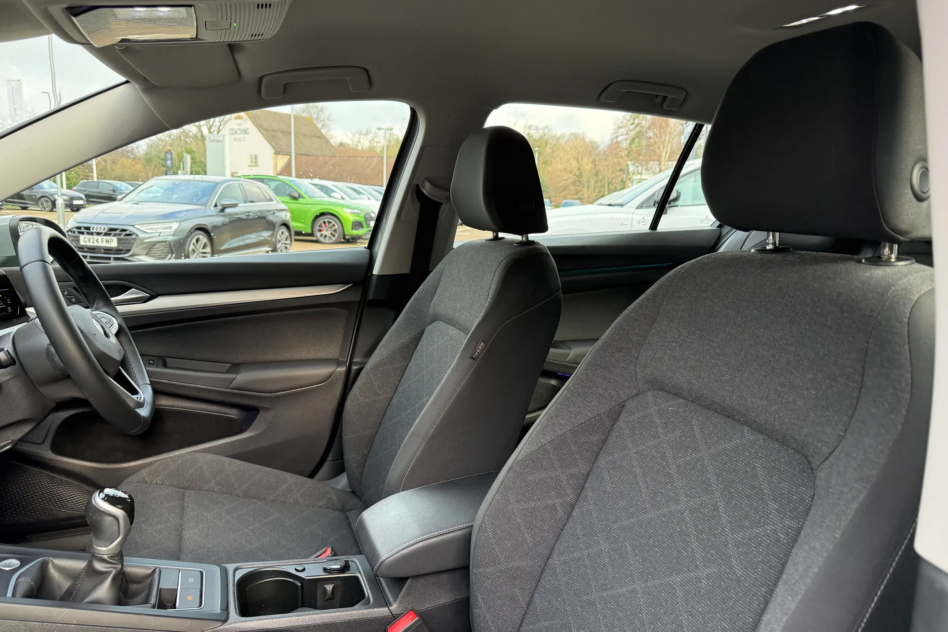 VOLKSWAGEN GOLF thumbnail image number 49