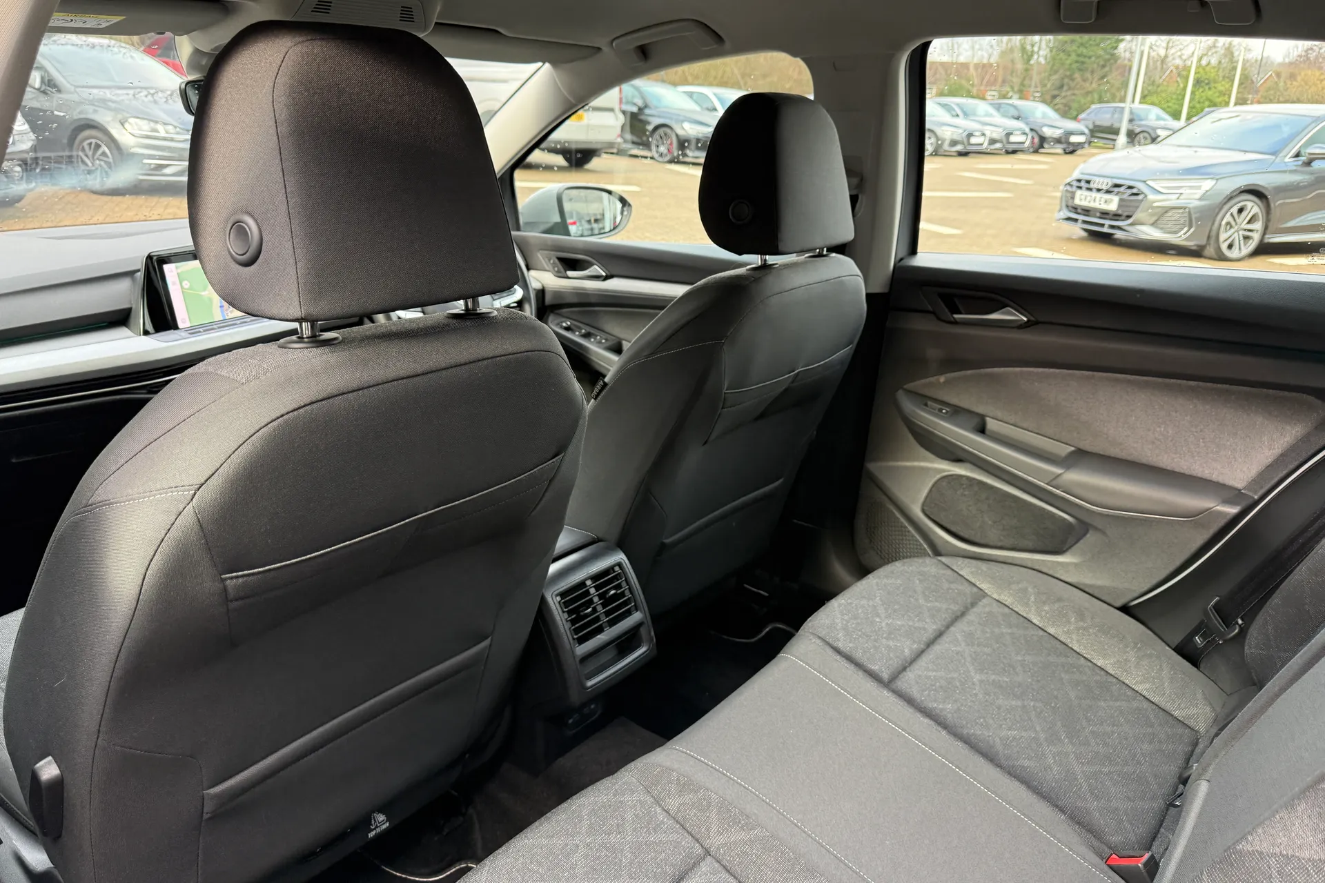 VOLKSWAGEN GOLF thumbnail image number 45