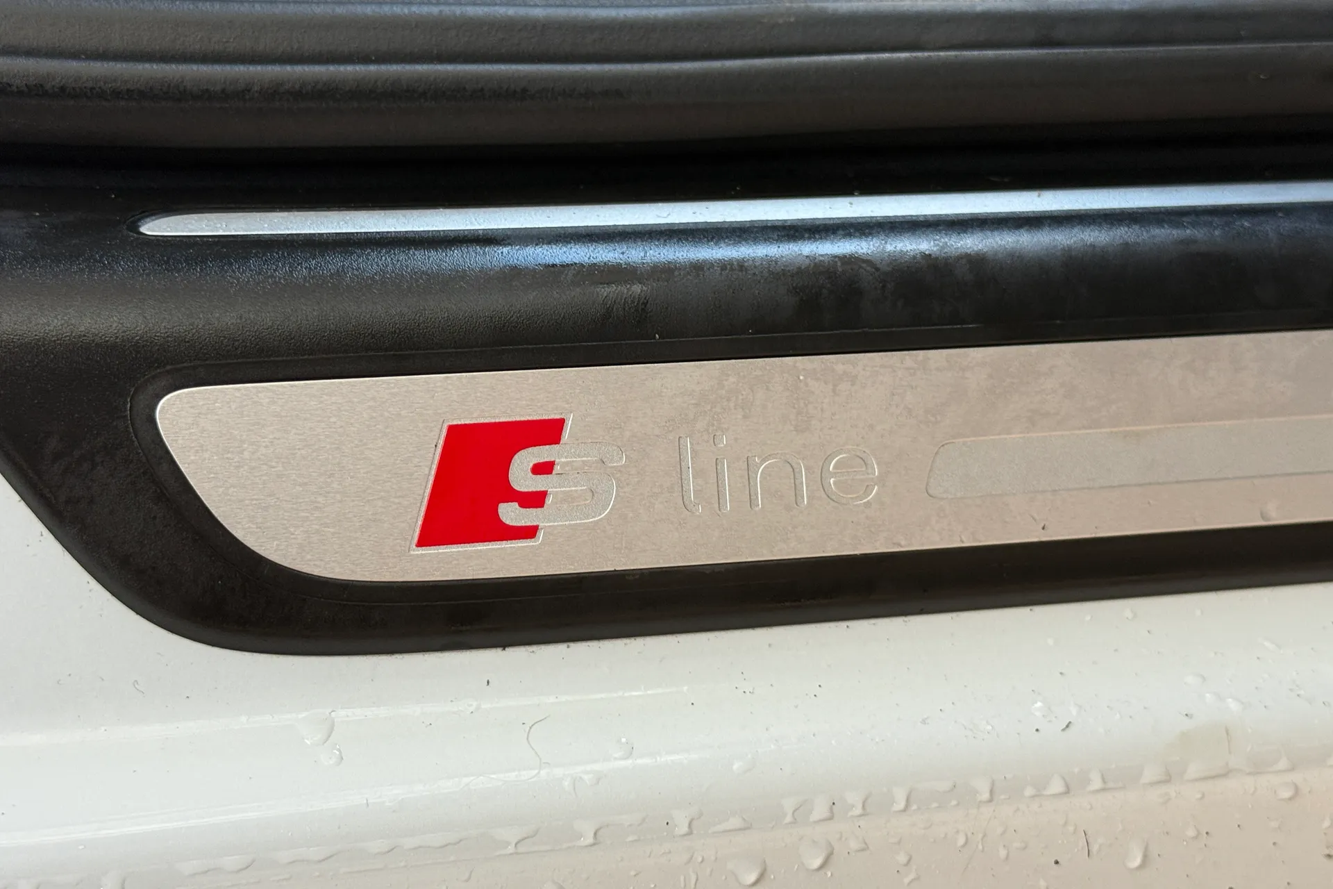 Audi Q3 thumbnail image number 31