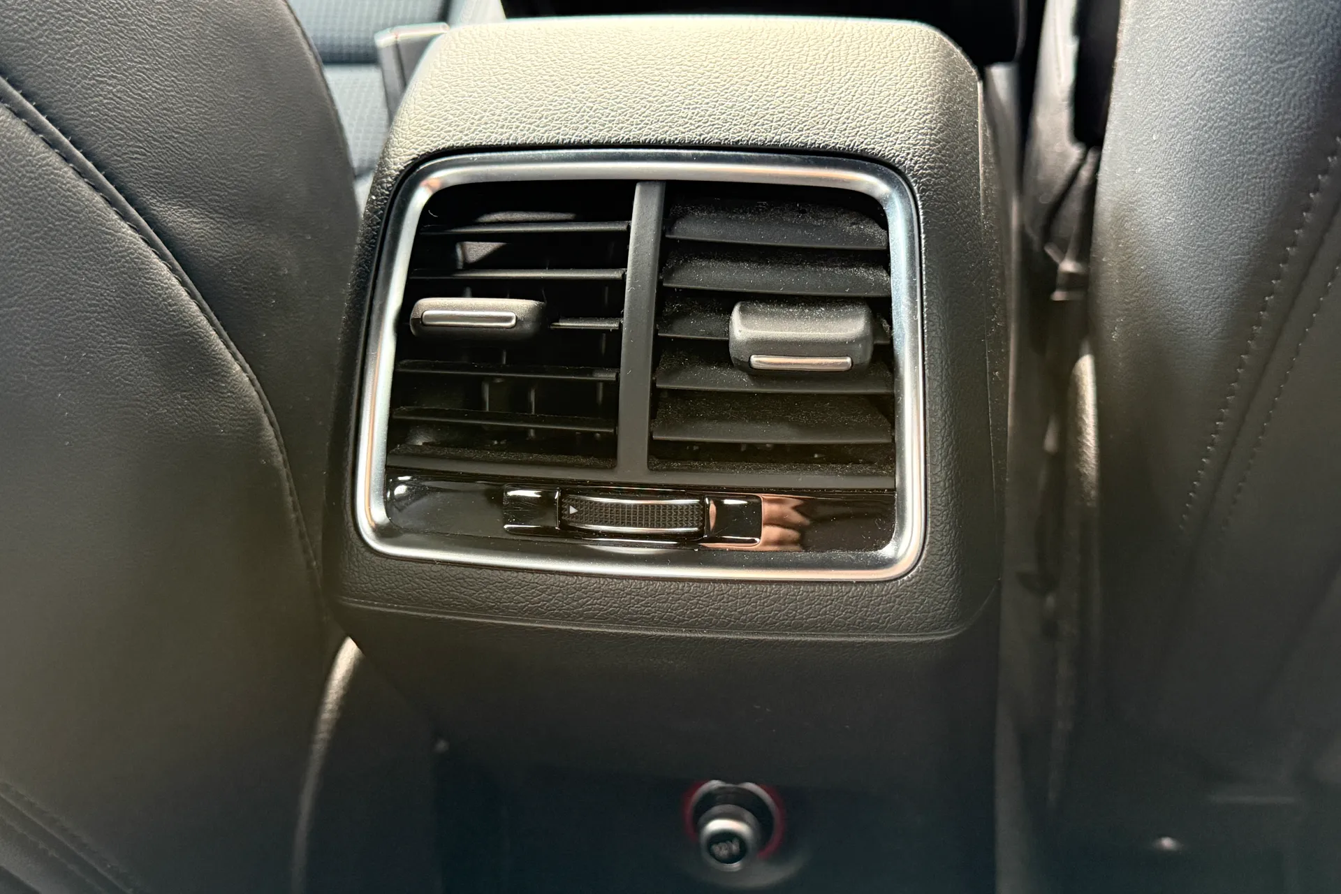 Audi Q3 thumbnail image number 41