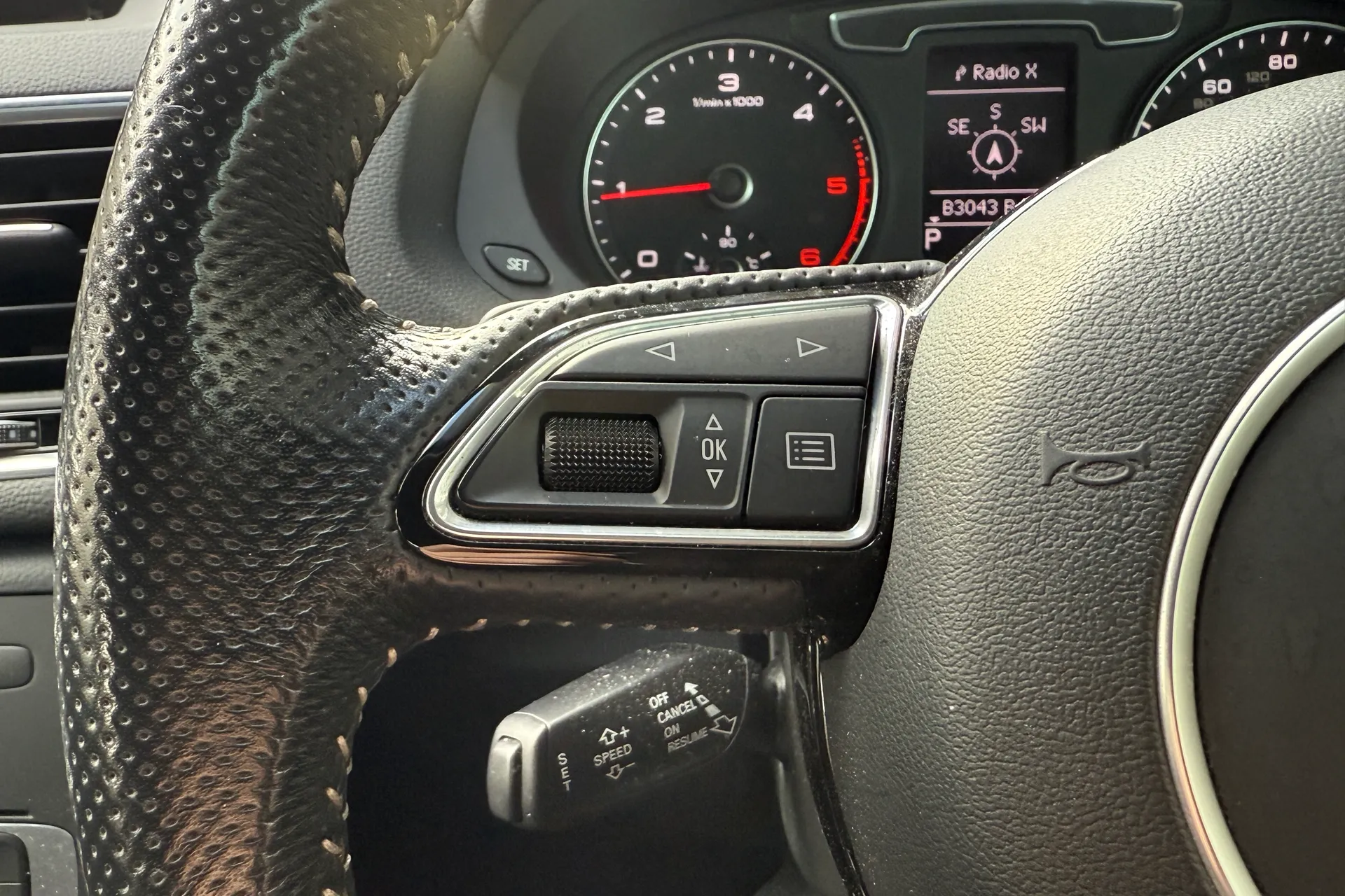 Audi Q3 thumbnail image number 13