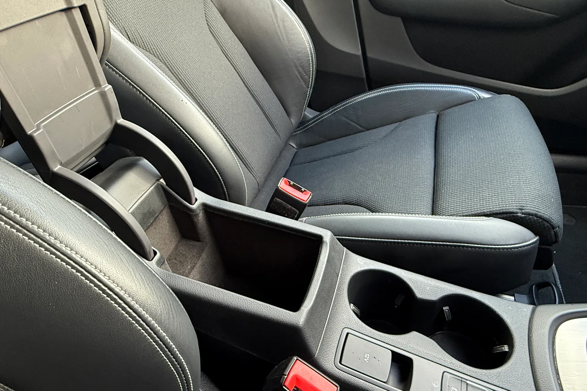 Audi Q3 thumbnail image number 29