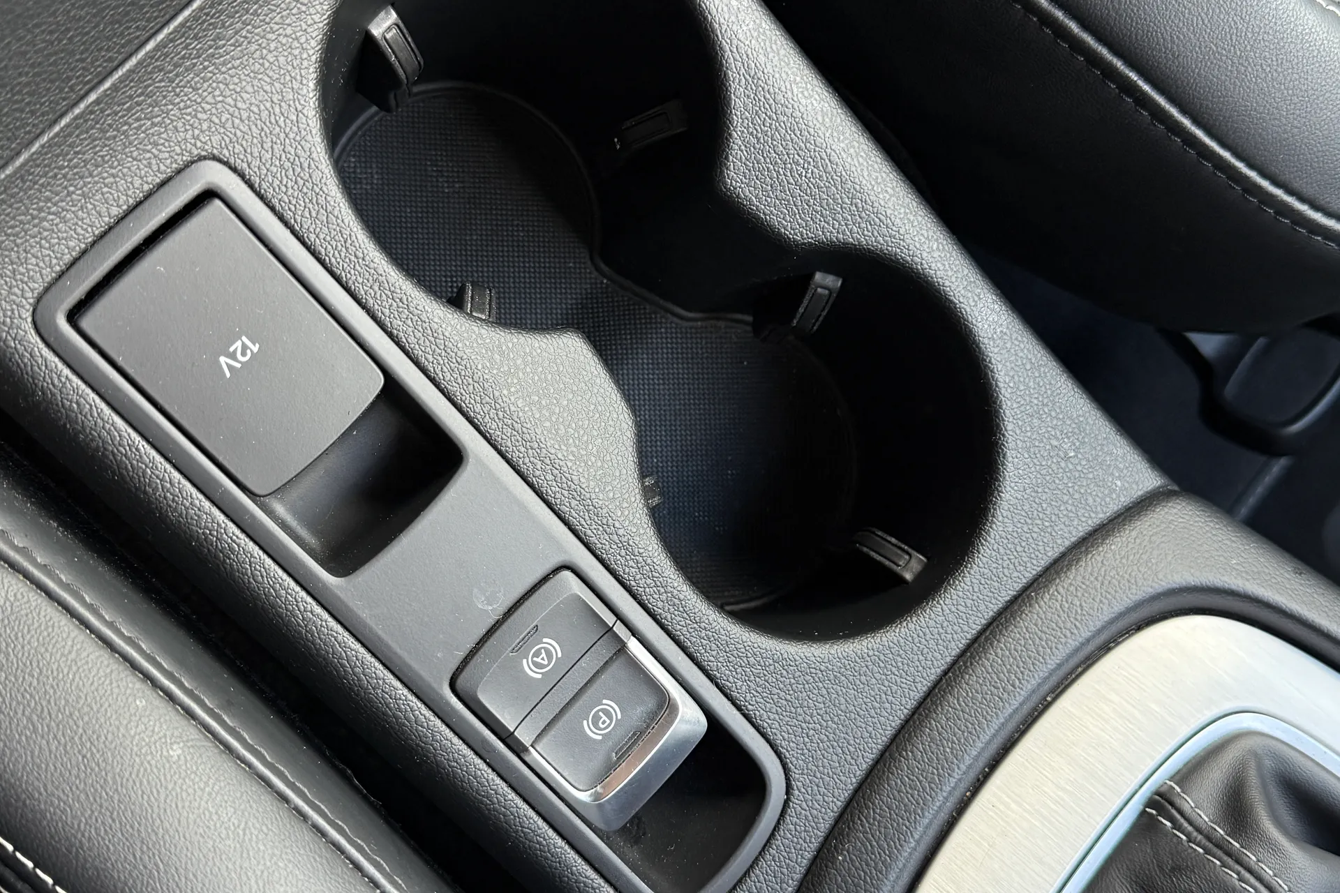 Audi Q3 thumbnail image number 27