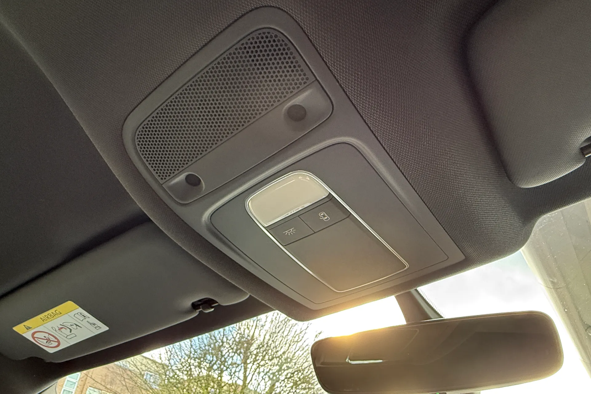 Audi Q3 thumbnail image number 25