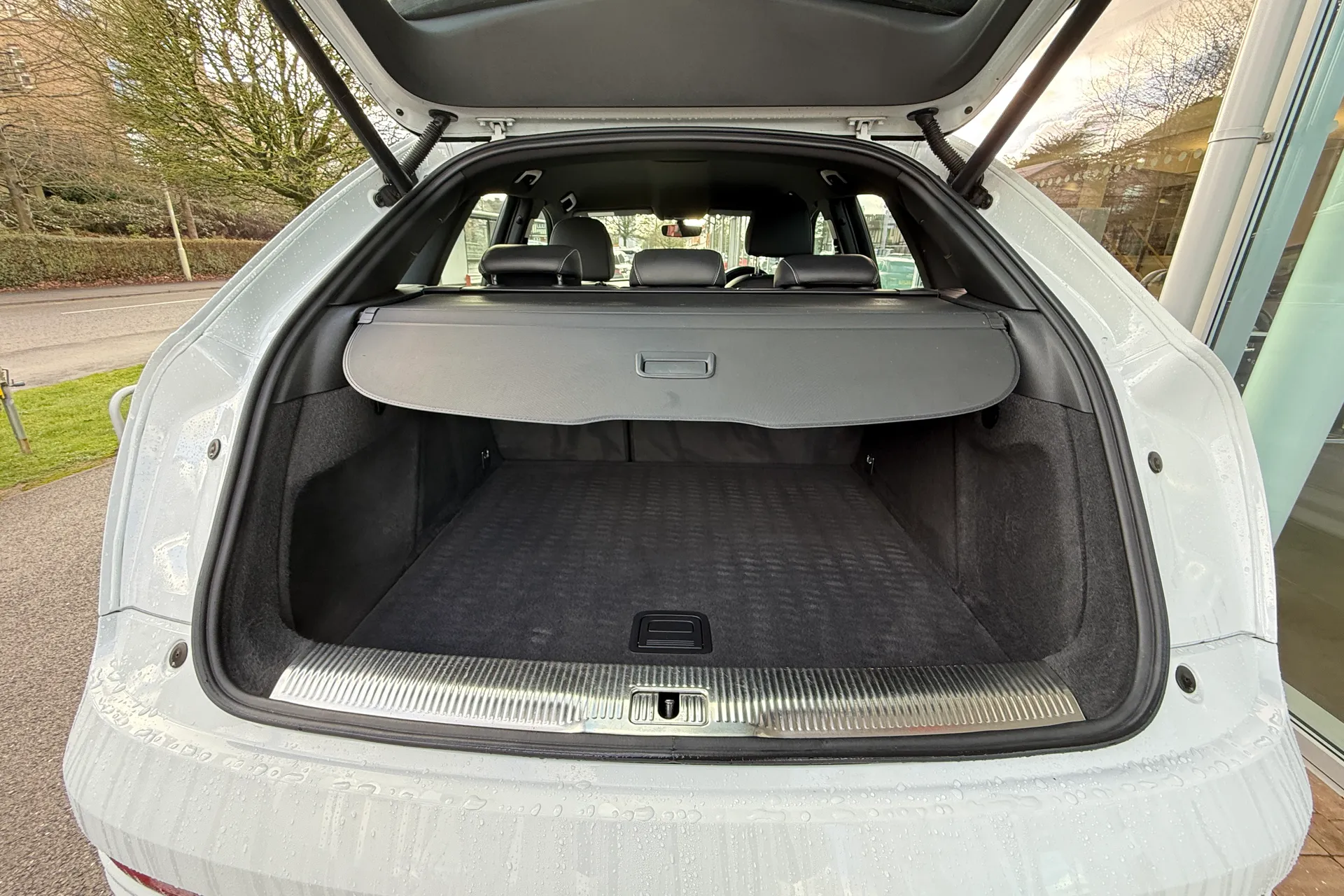 Audi Q3 thumbnail image number 48