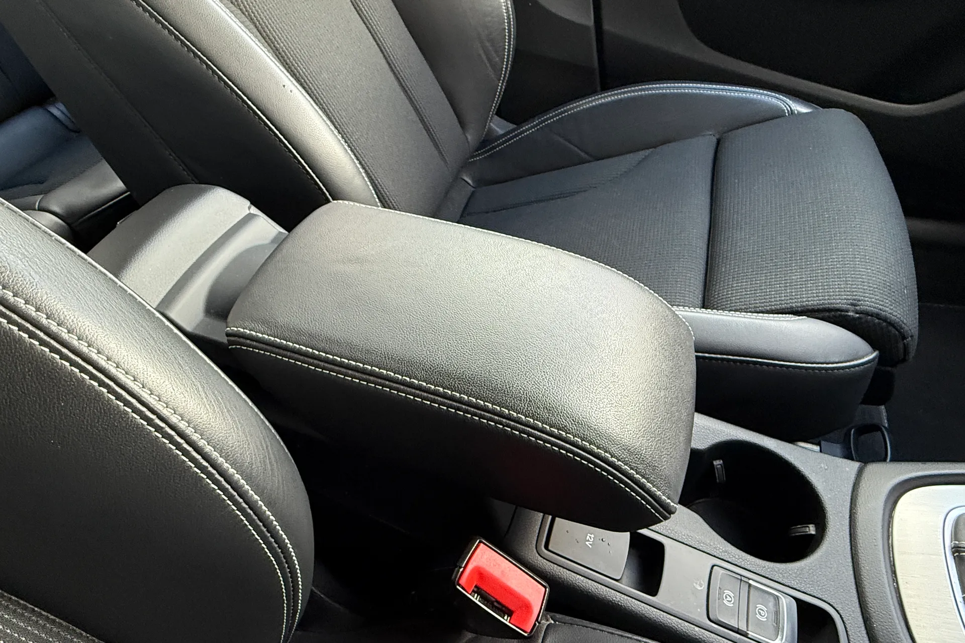 Audi Q3 thumbnail image number 28