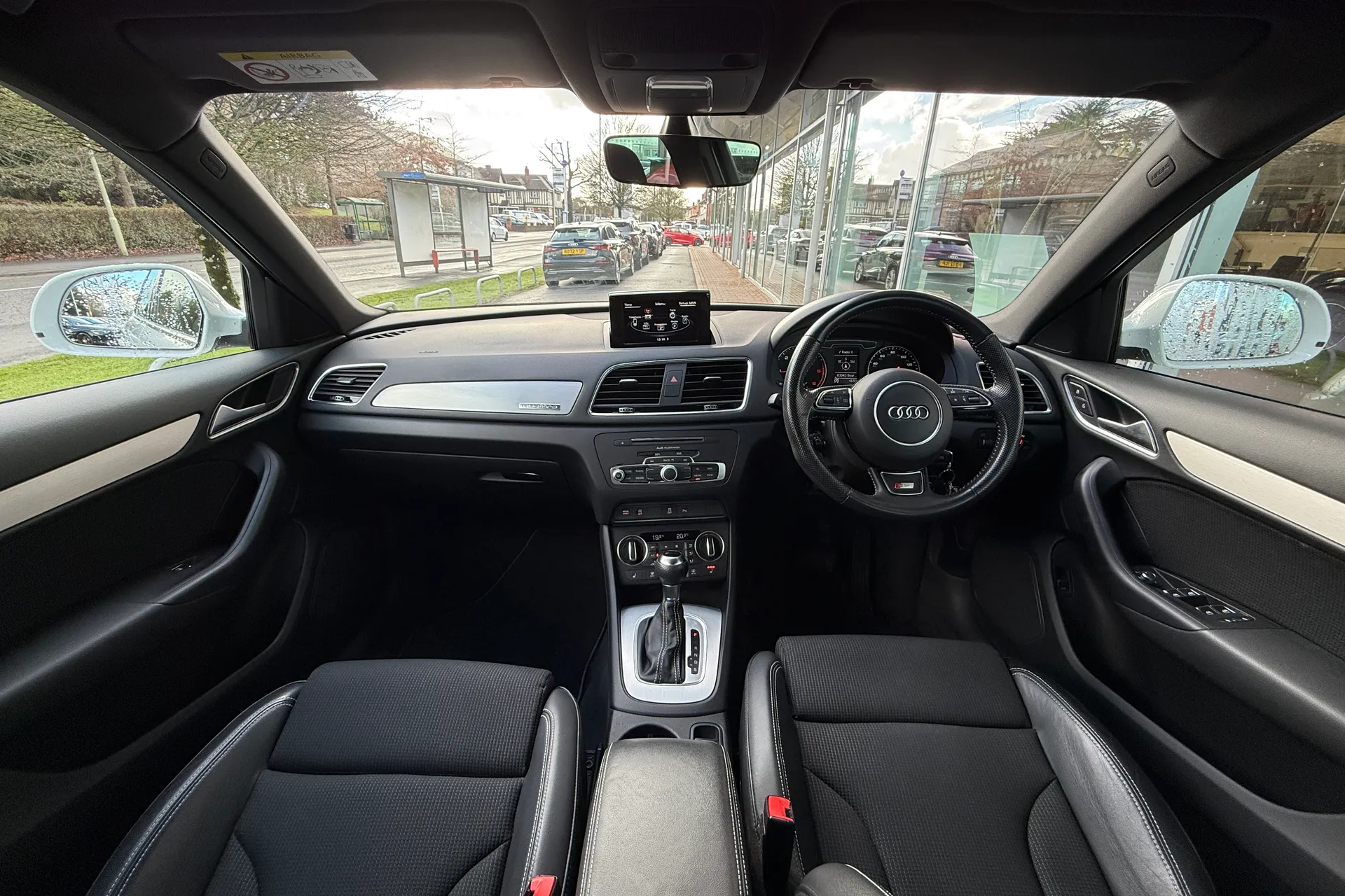 Audi Q3 thumbnail image number 3