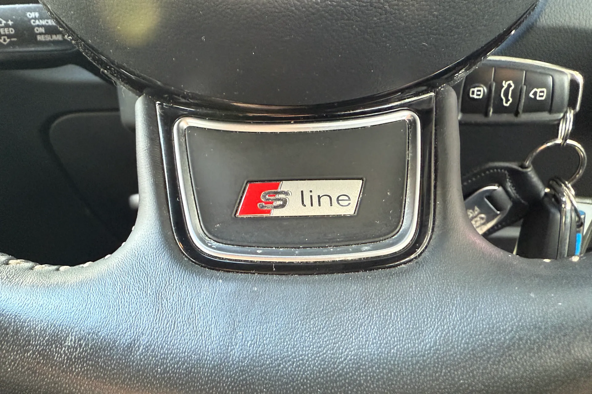 Audi Q3 thumbnail image number 30