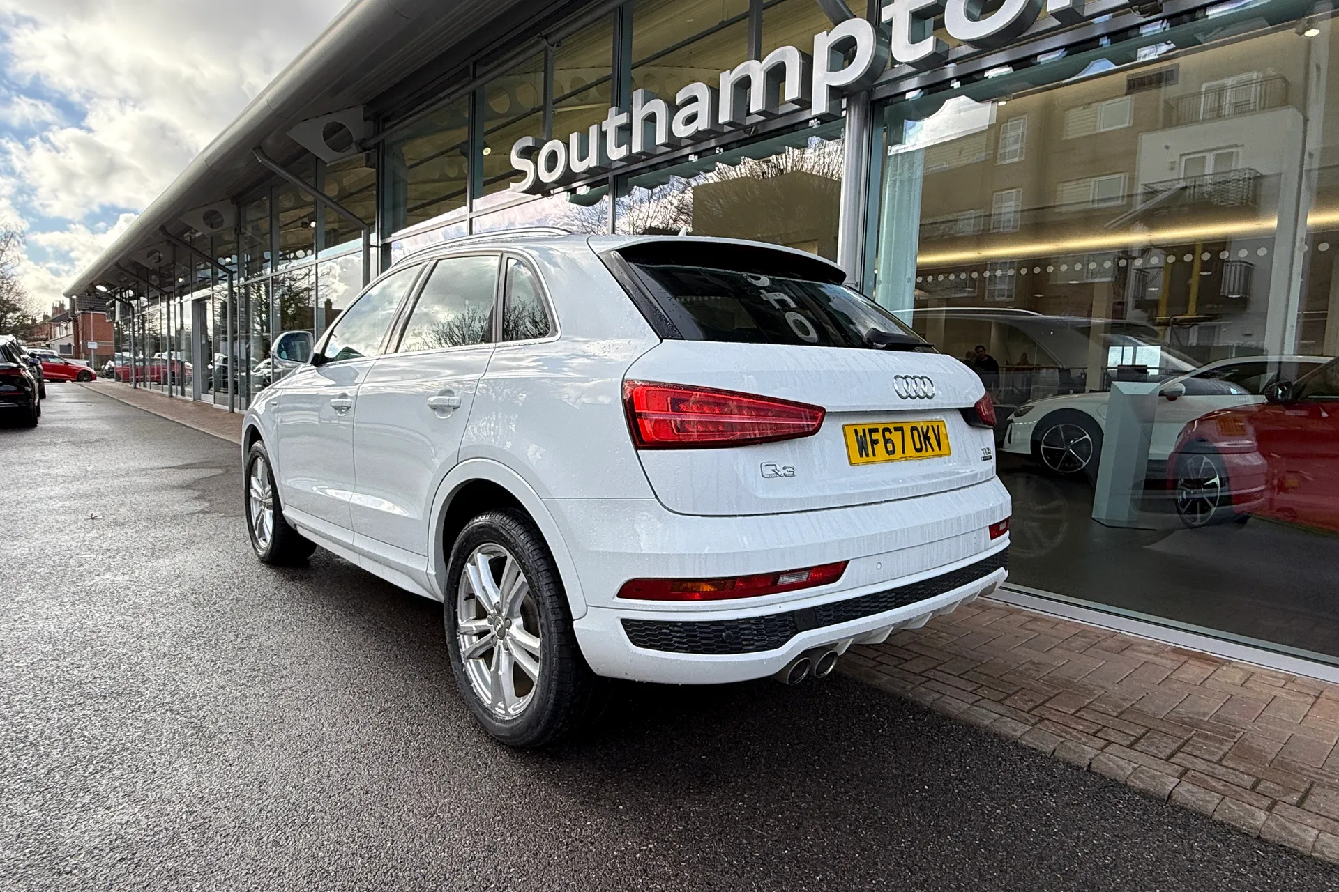 Audi Q3 thumbnail image number 50